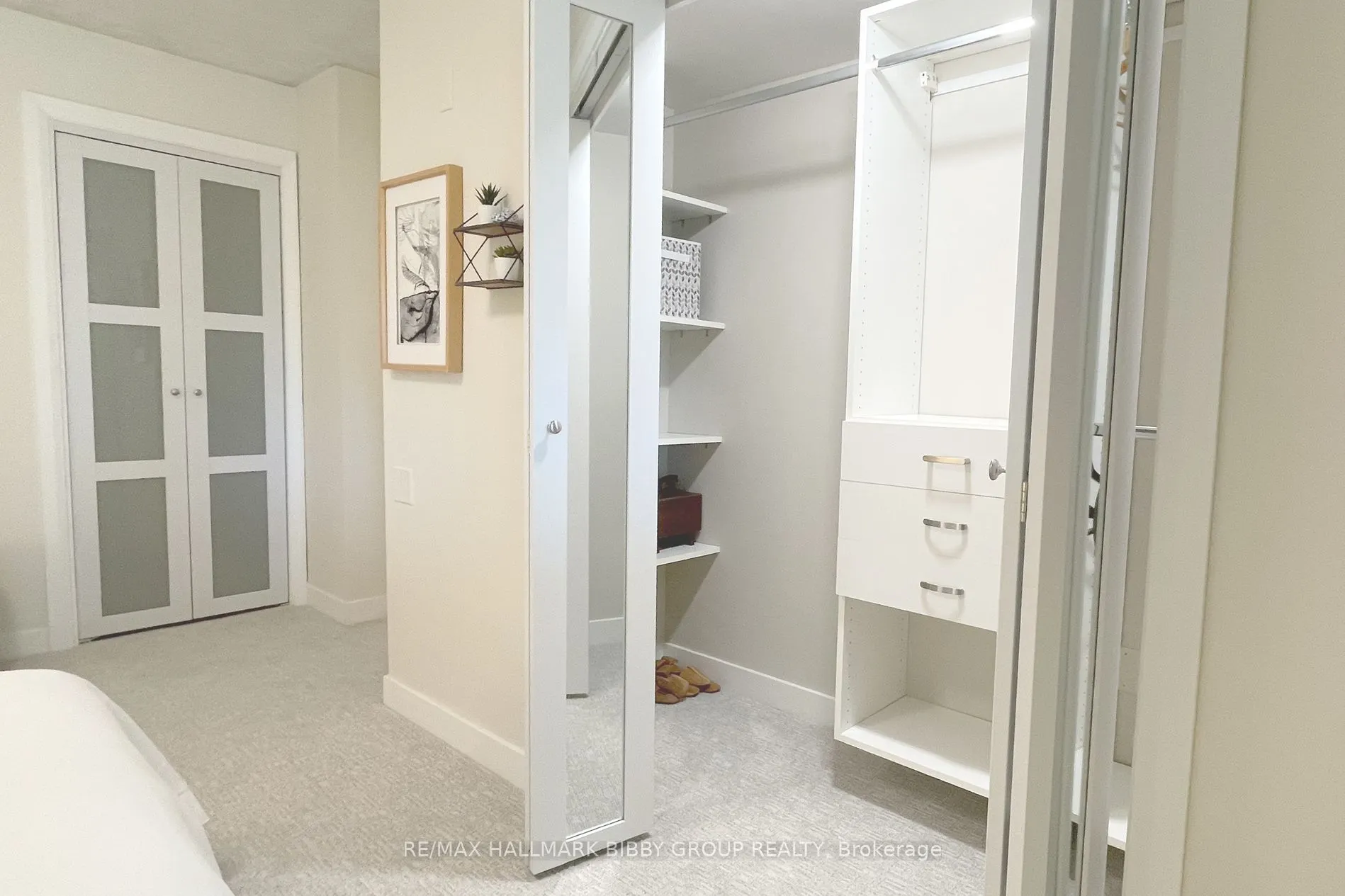 954 King Street W, #330