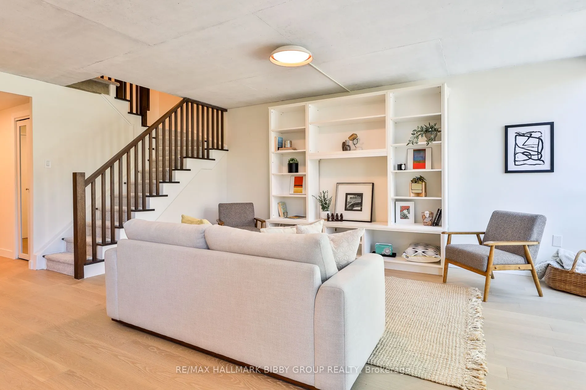 954 King Street W, #330