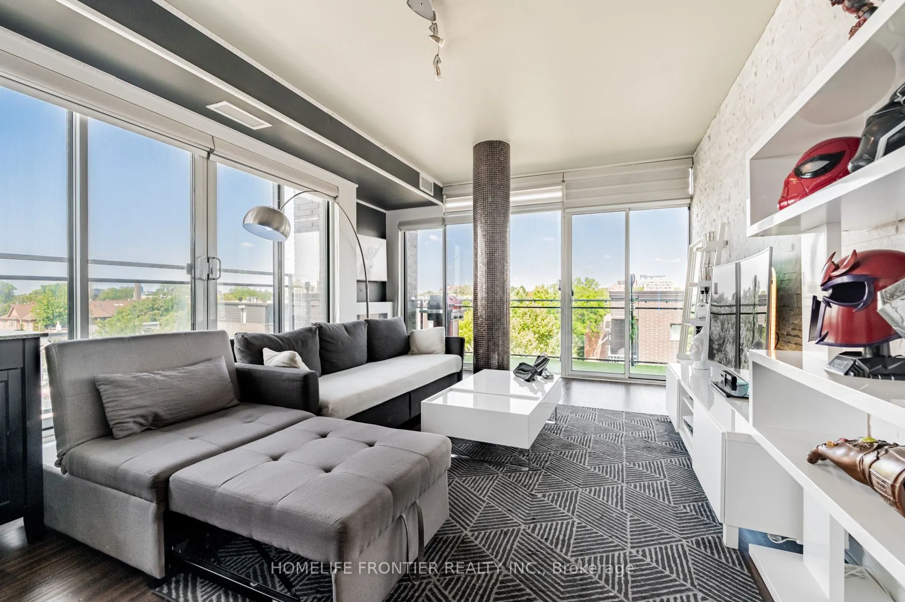 205 Manning Avenue, #415