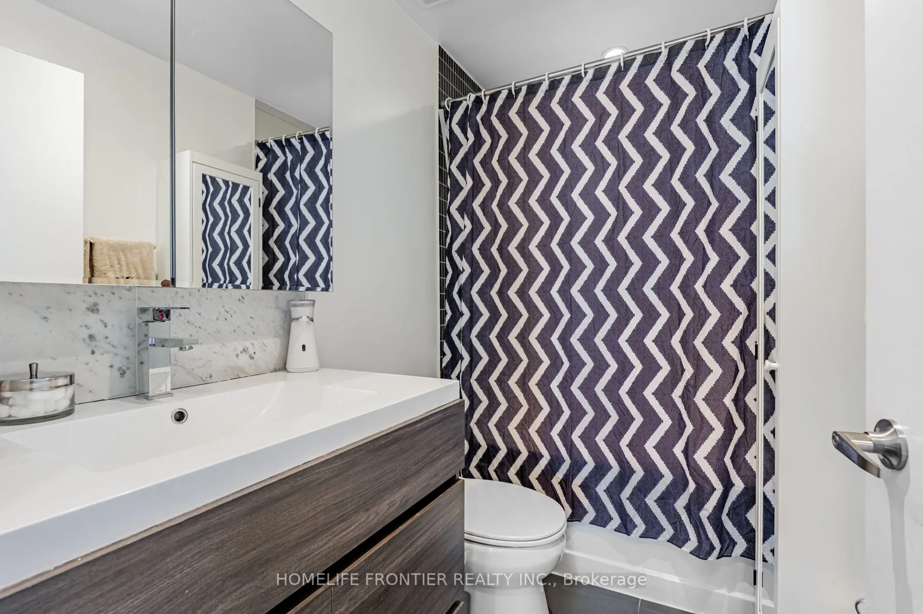 205 Manning Avenue, #415