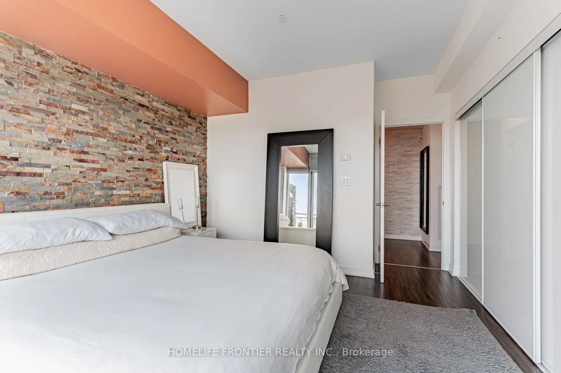 205 Manning Avenue, #415