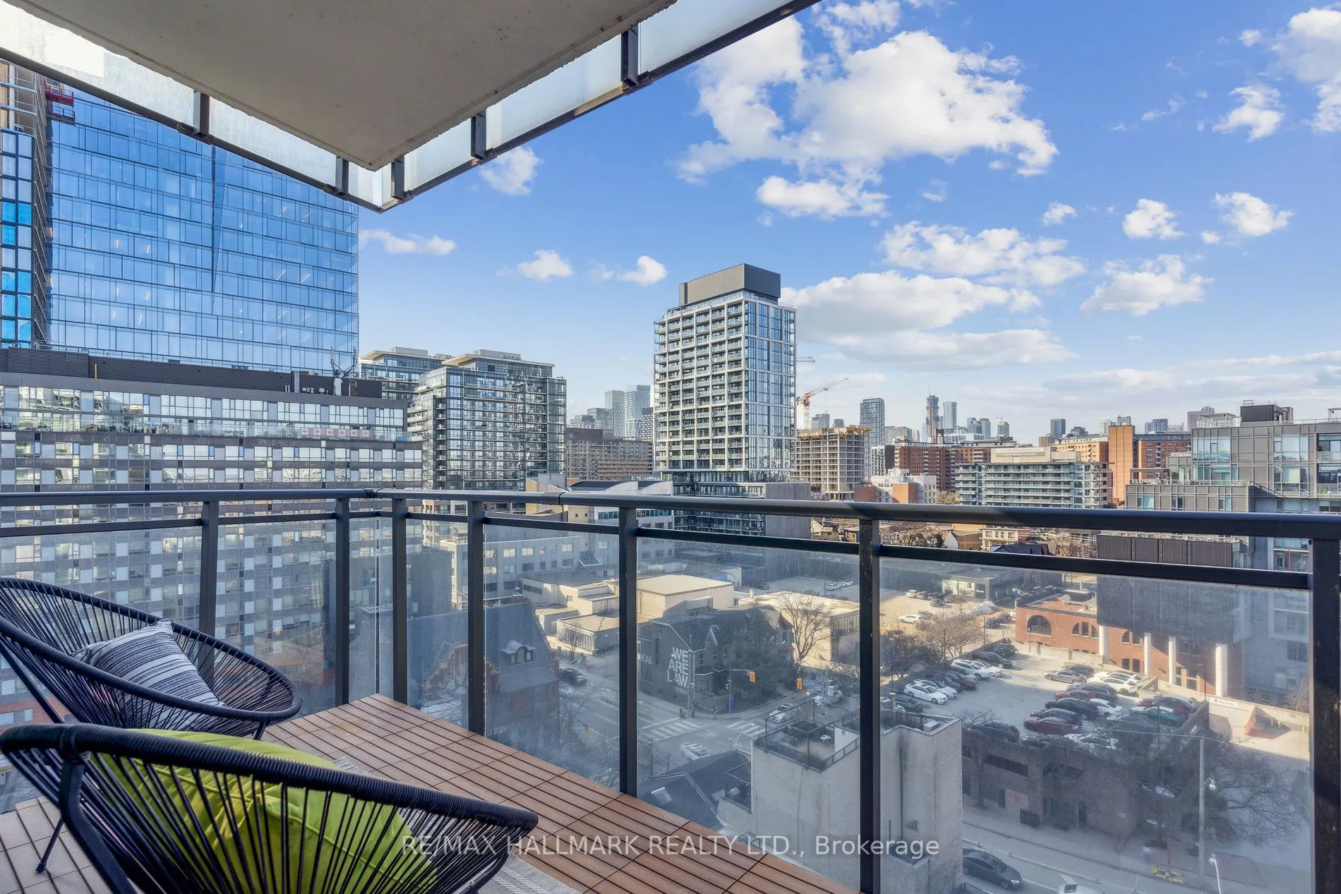 318 King Street E, #1014