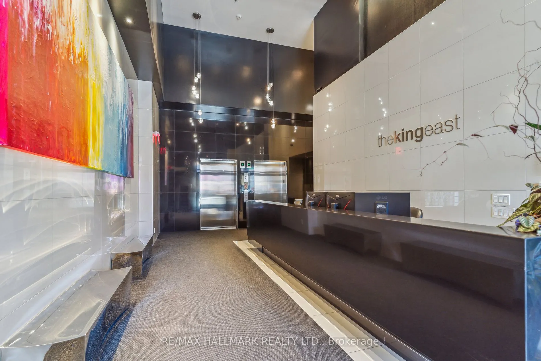 318 King Street E, #1014