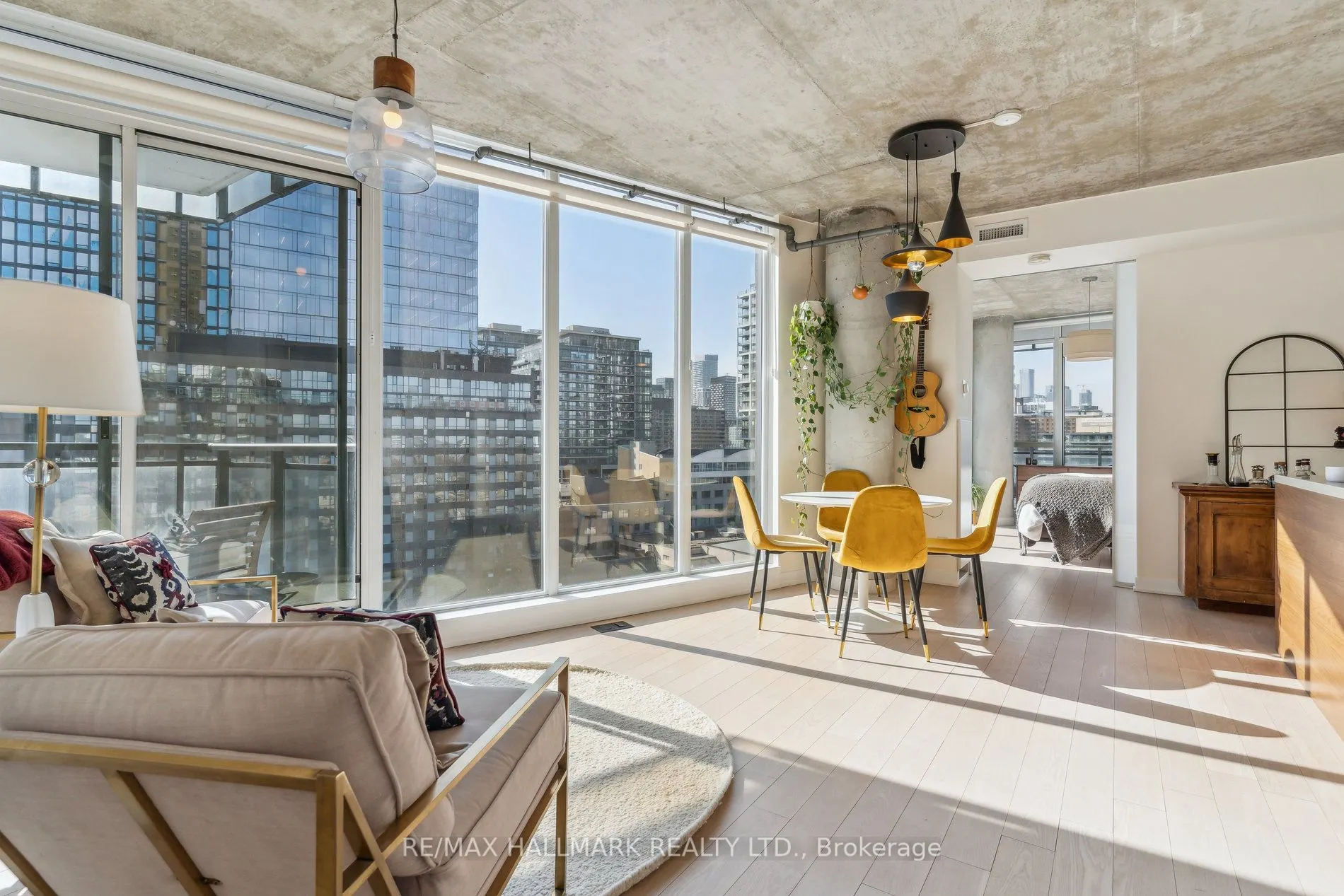 318 King Street E, #1014