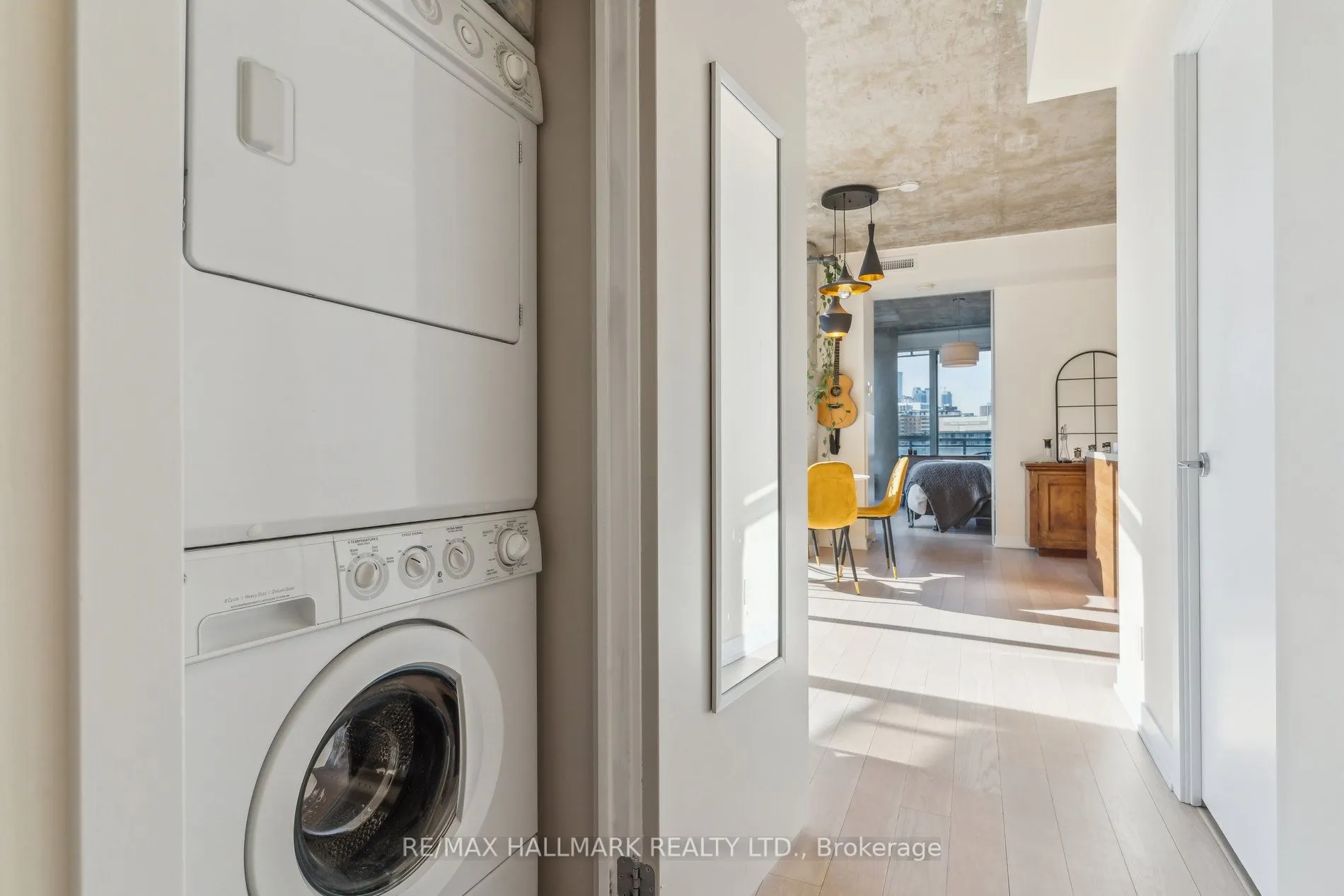 318 King Street E, #1014