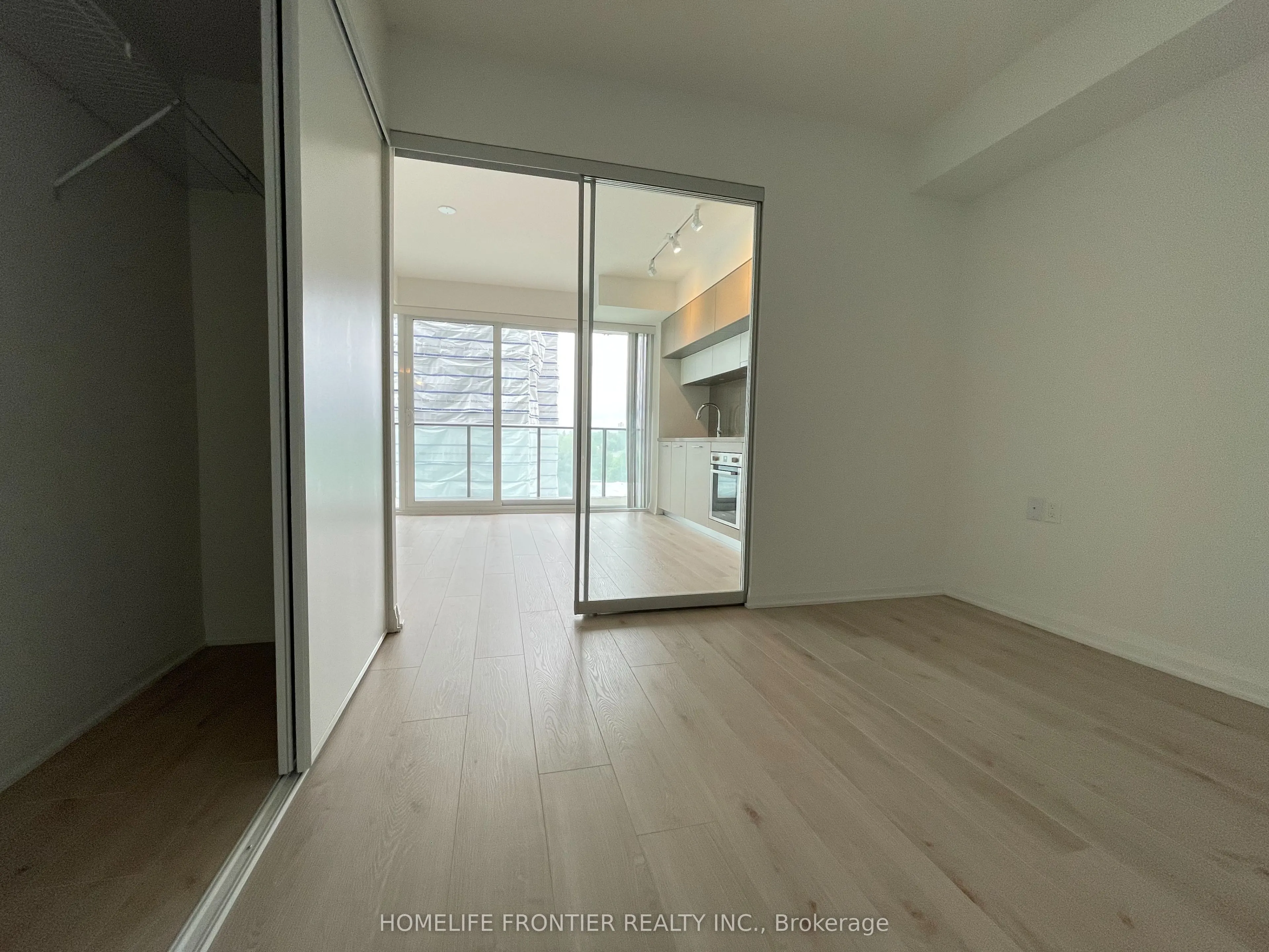 99 Foxbar Road, #806
