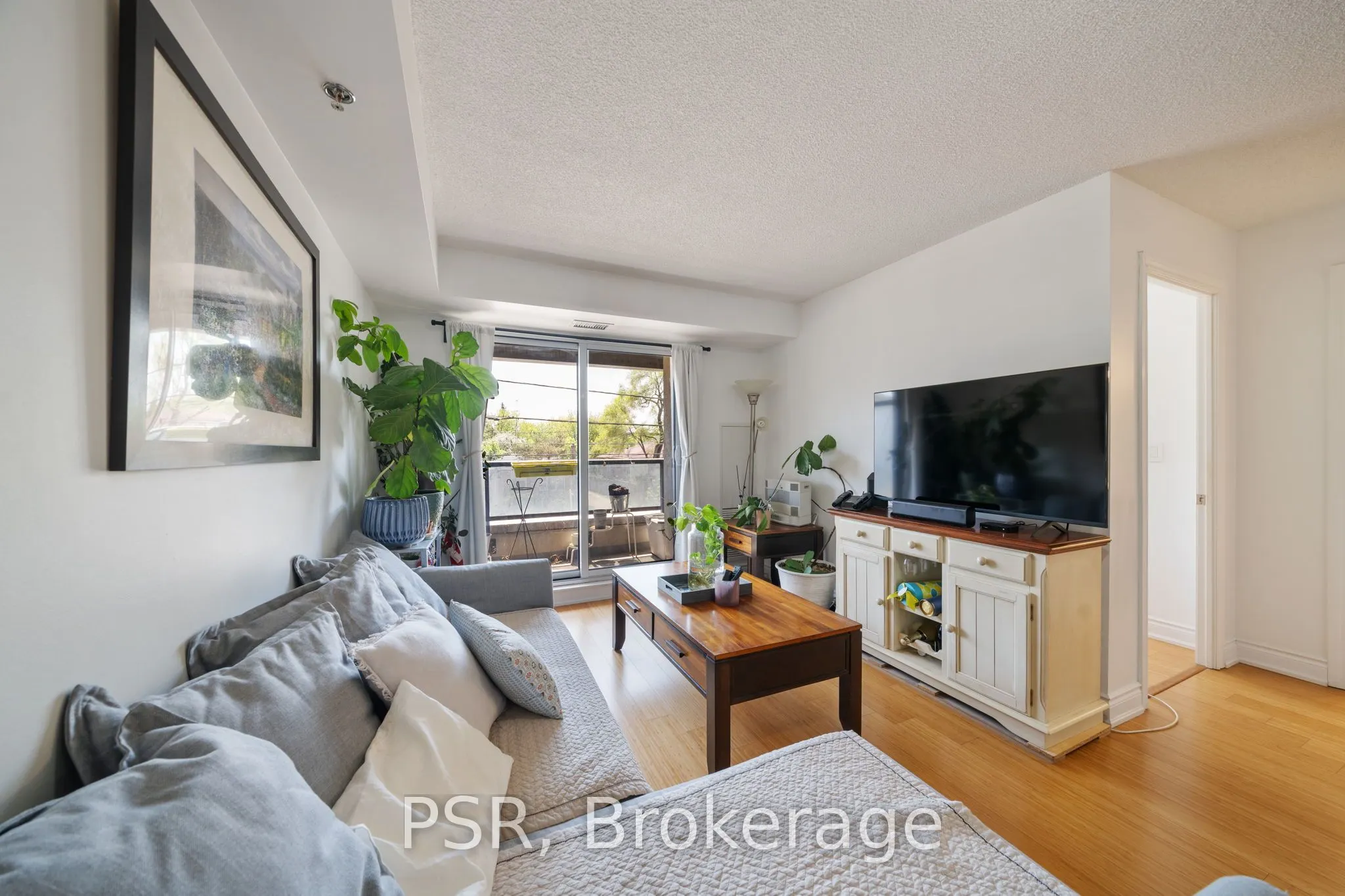 760 Sheppard Avenue W, #211