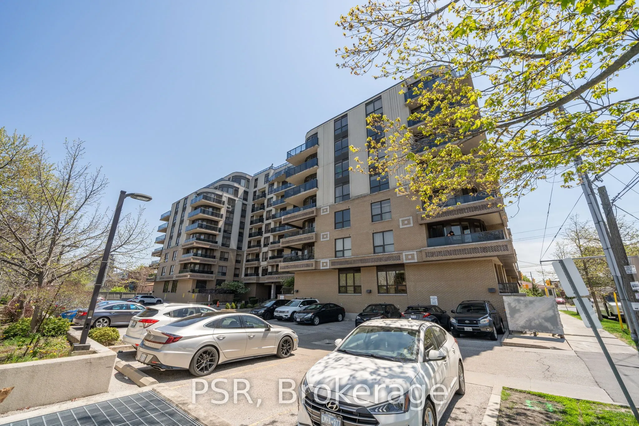 760 Sheppard Avenue W, #211