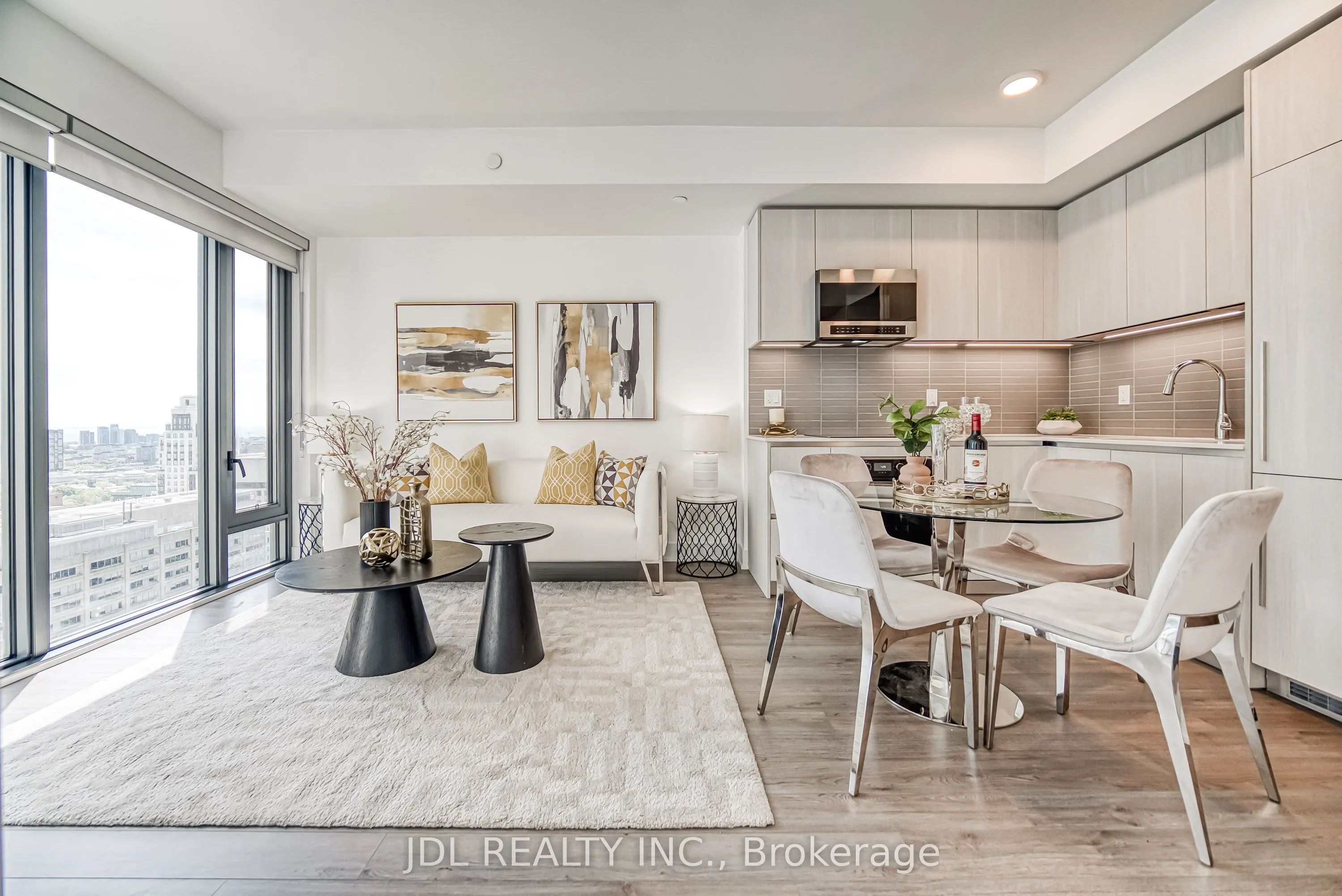 8 Cumberland Street, #3105