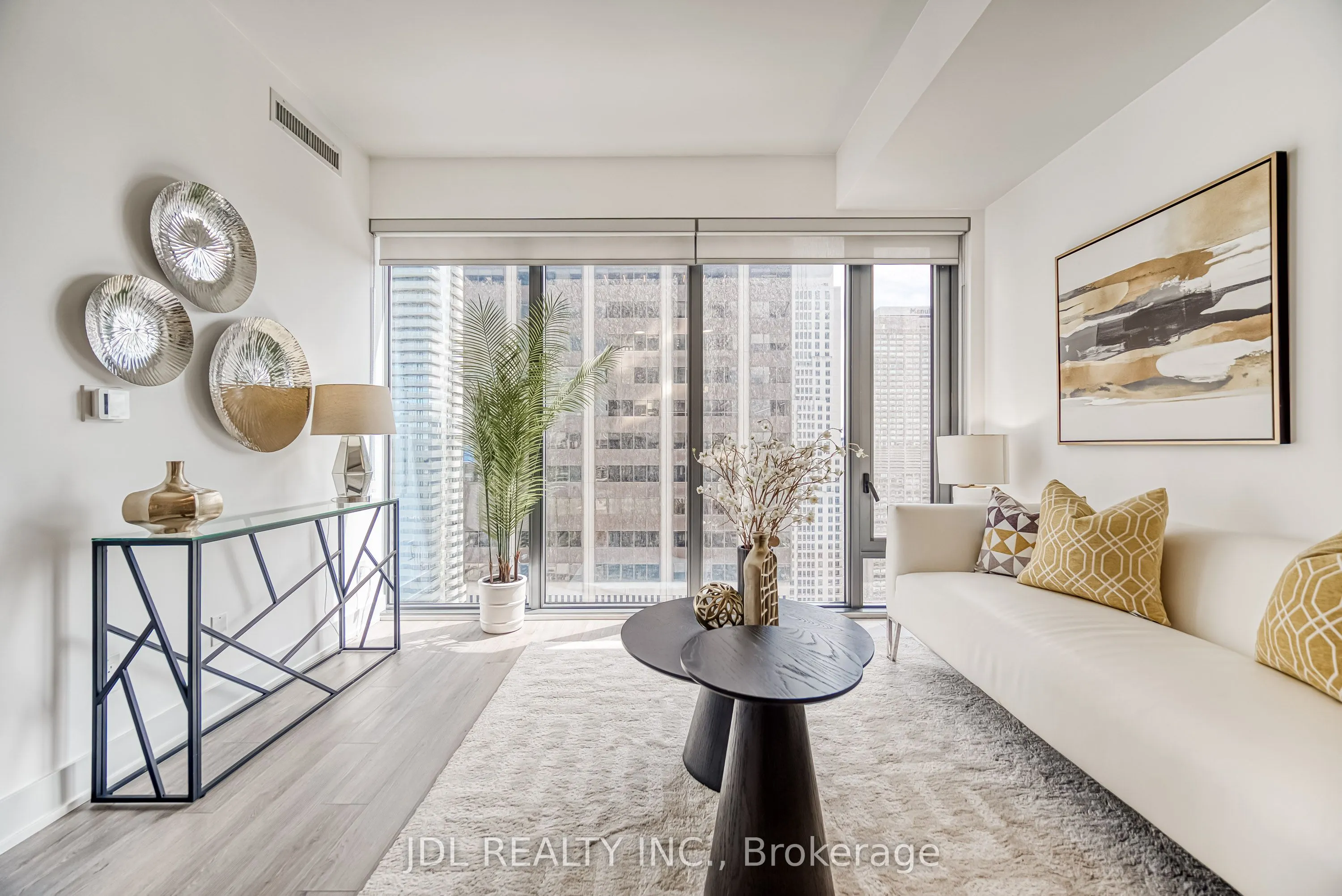 8 Cumberland Street, #3105