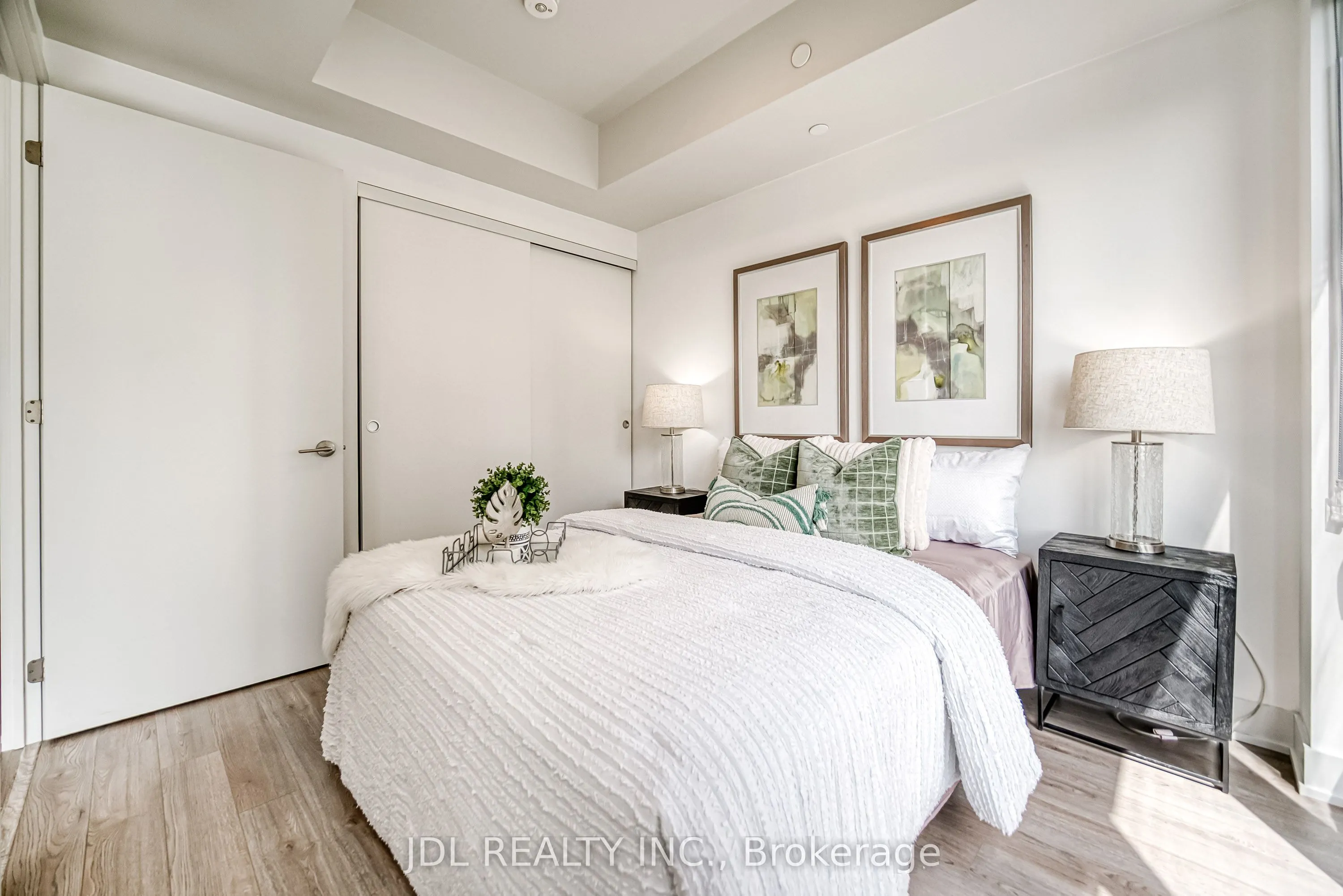 8 Cumberland Street, #3105