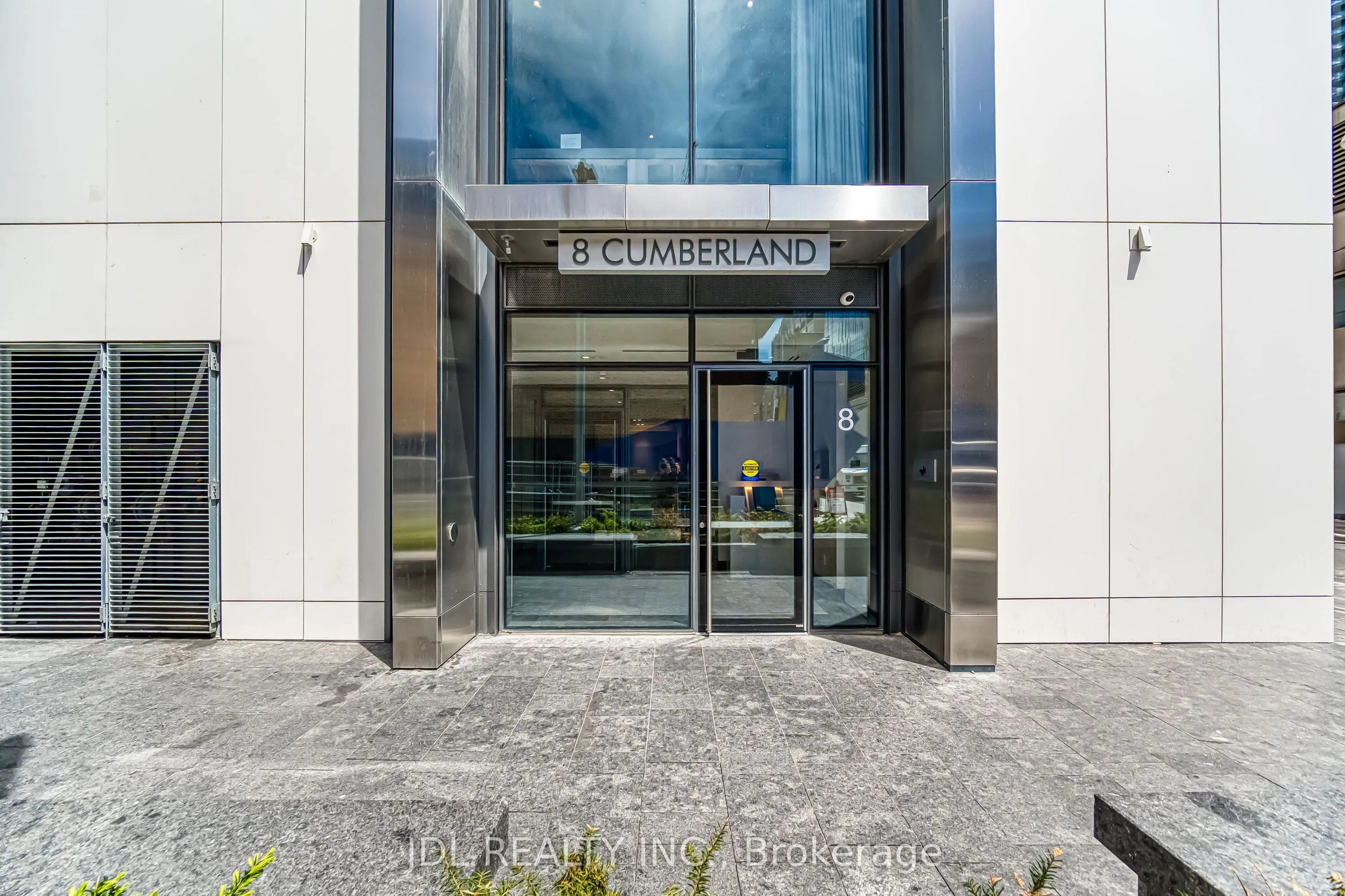 8 Cumberland Street, #3105