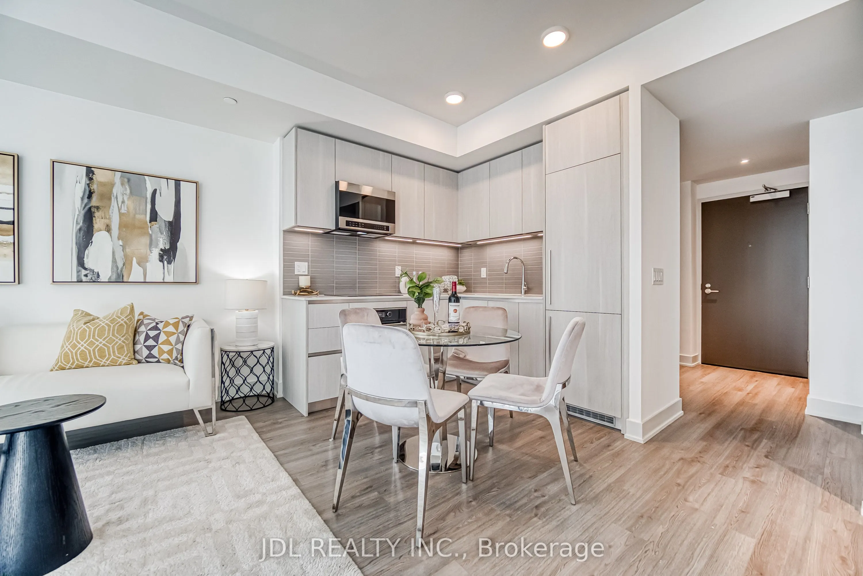 8 Cumberland Street, #3105
