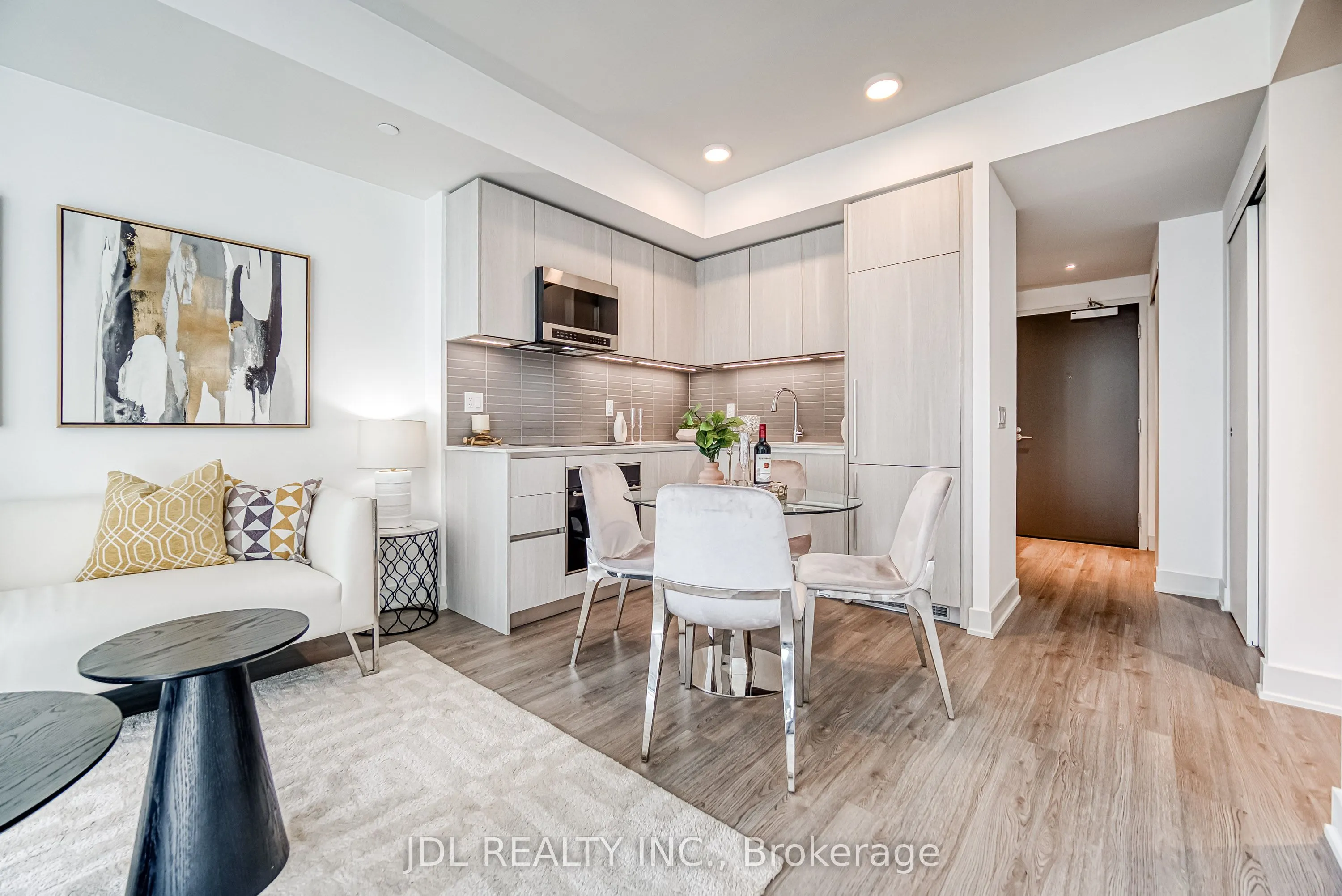 8 Cumberland Street, #3105
