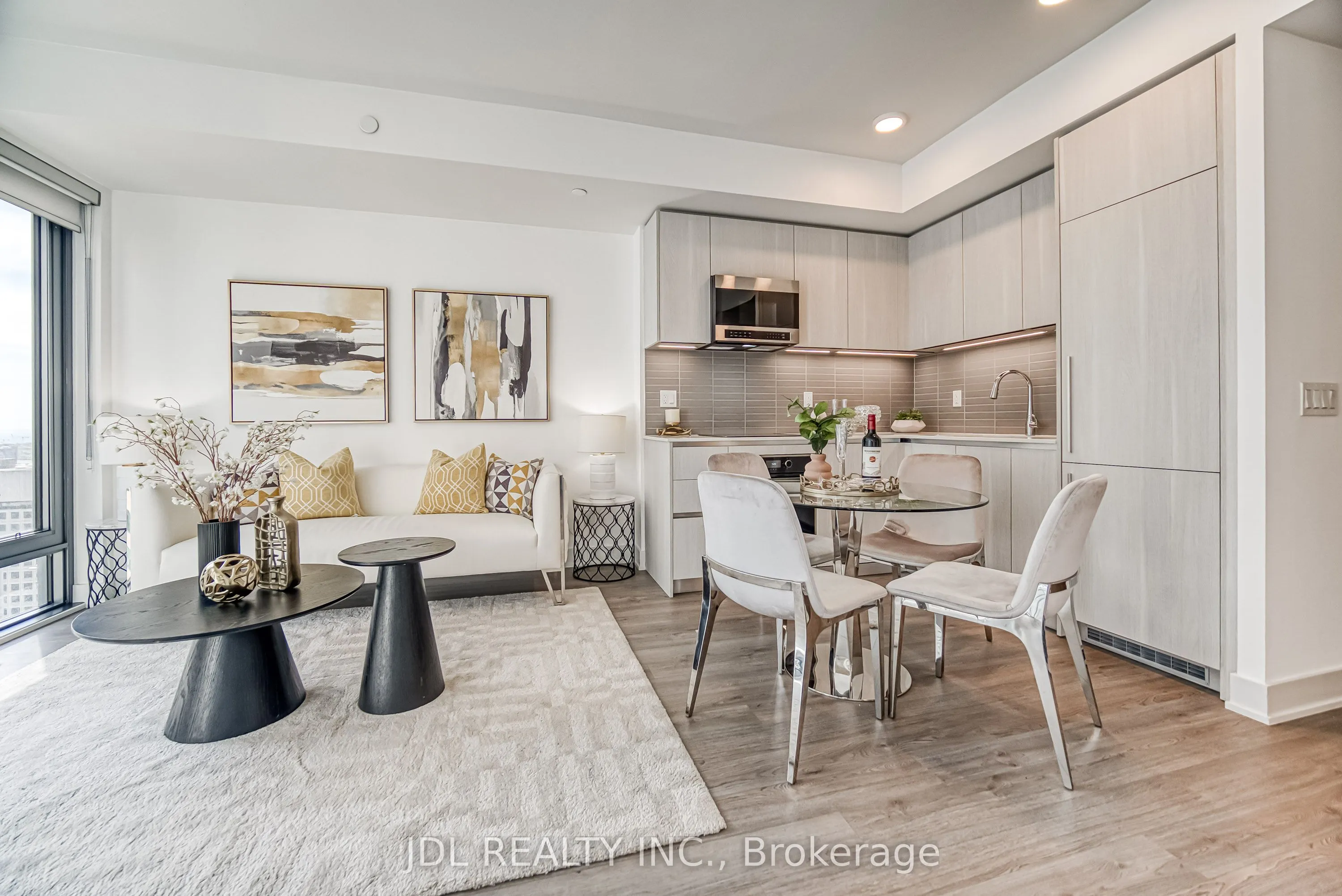 8 Cumberland Street, #3105