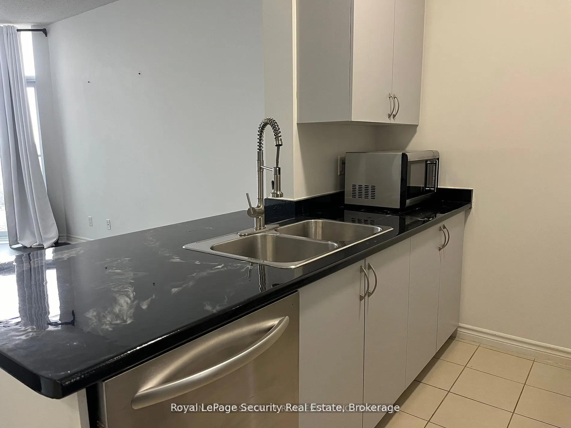 35 Saranac Boulevard, #PH4