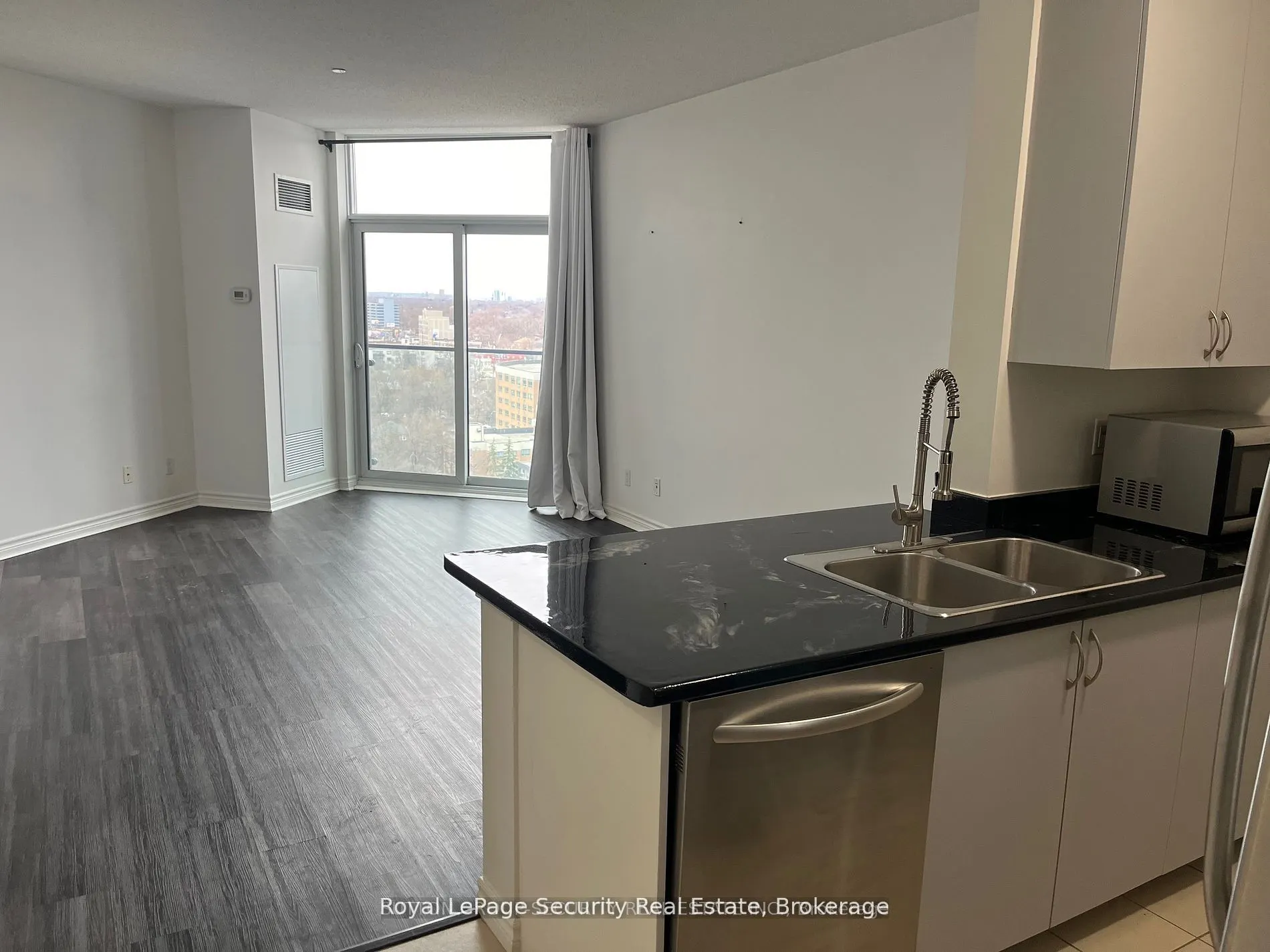 35 Saranac Boulevard, #PH4