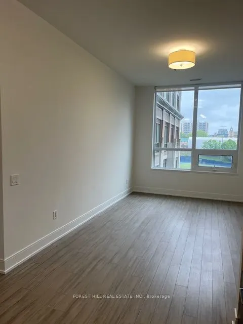 310 Tweedsmuir Avenue, #301