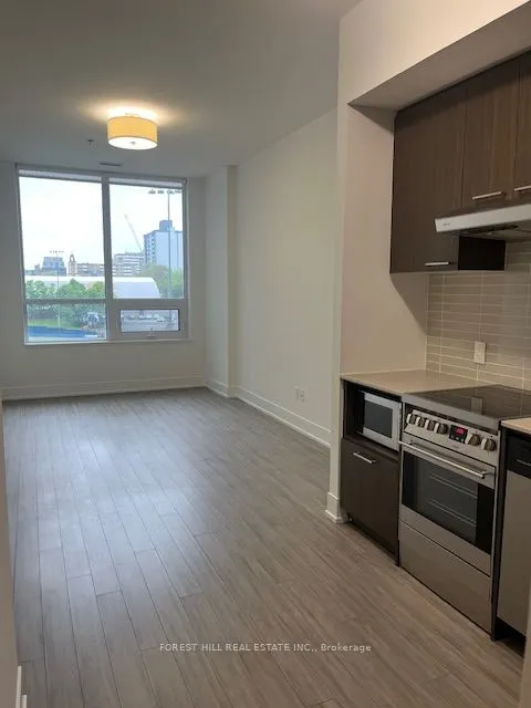 310 Tweedsmuir Avenue, #301