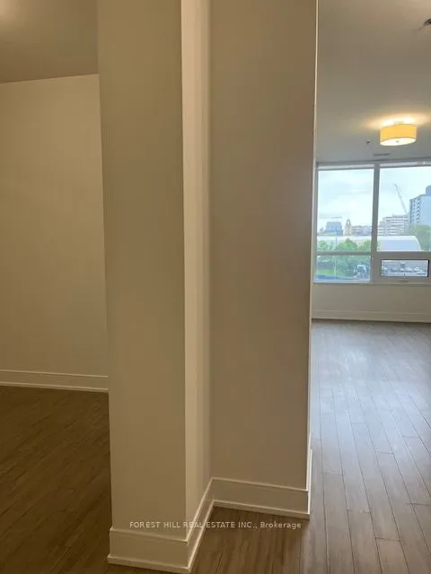310 Tweedsmuir Avenue, #301
