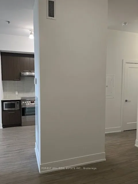 310 Tweedsmuir Avenue, #301
