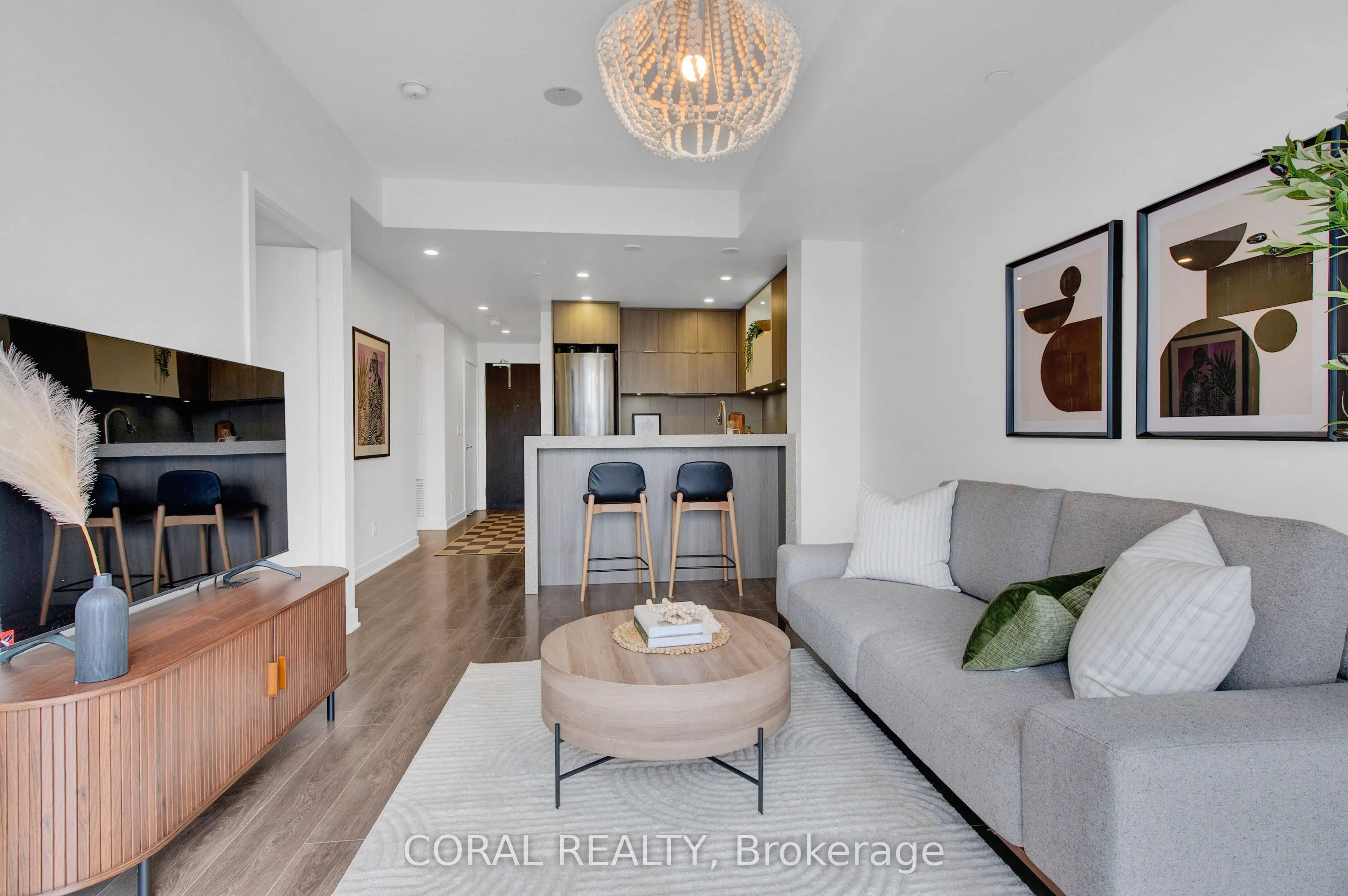 170 Sumach Street, #523