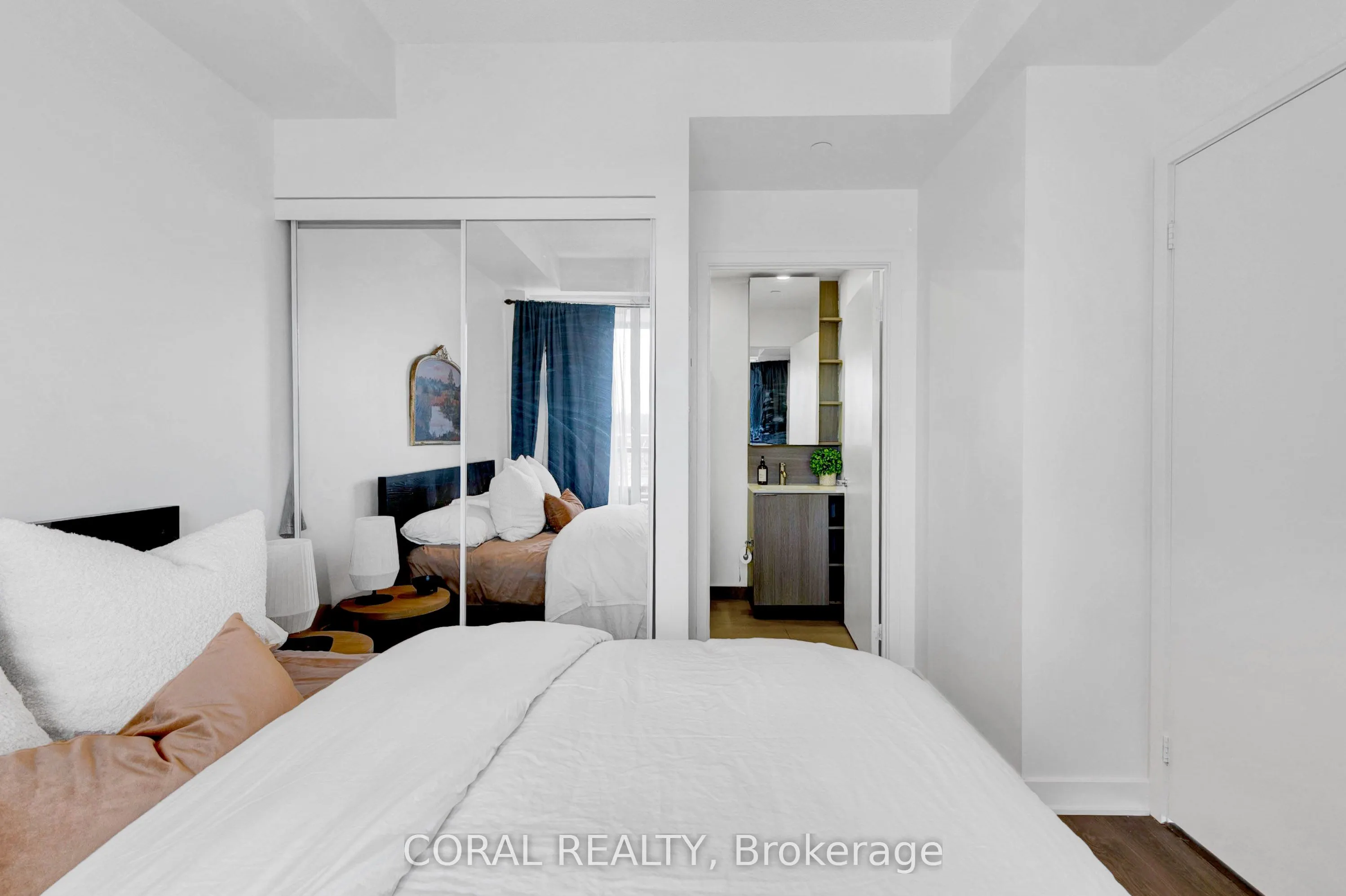 170 Sumach Street, #523