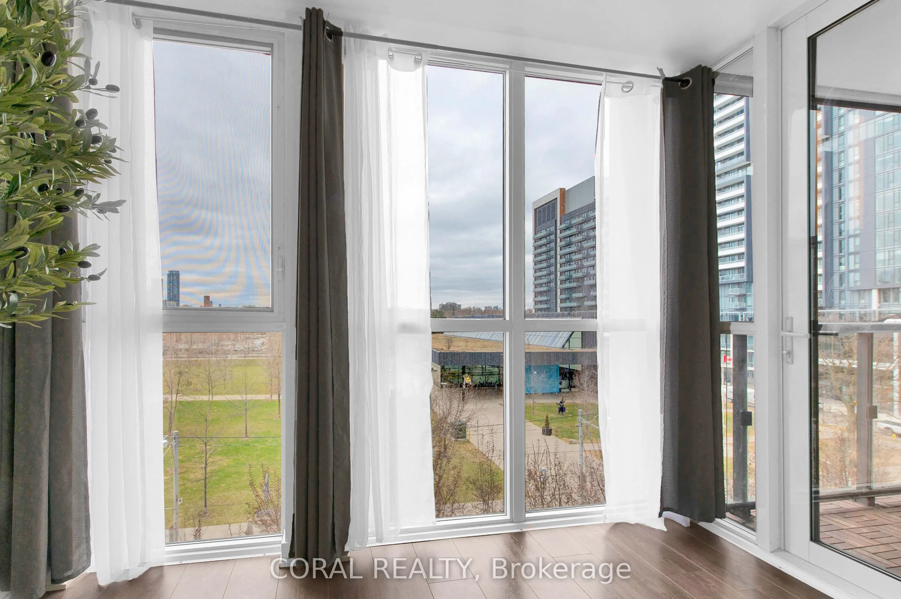170 Sumach Street, #523