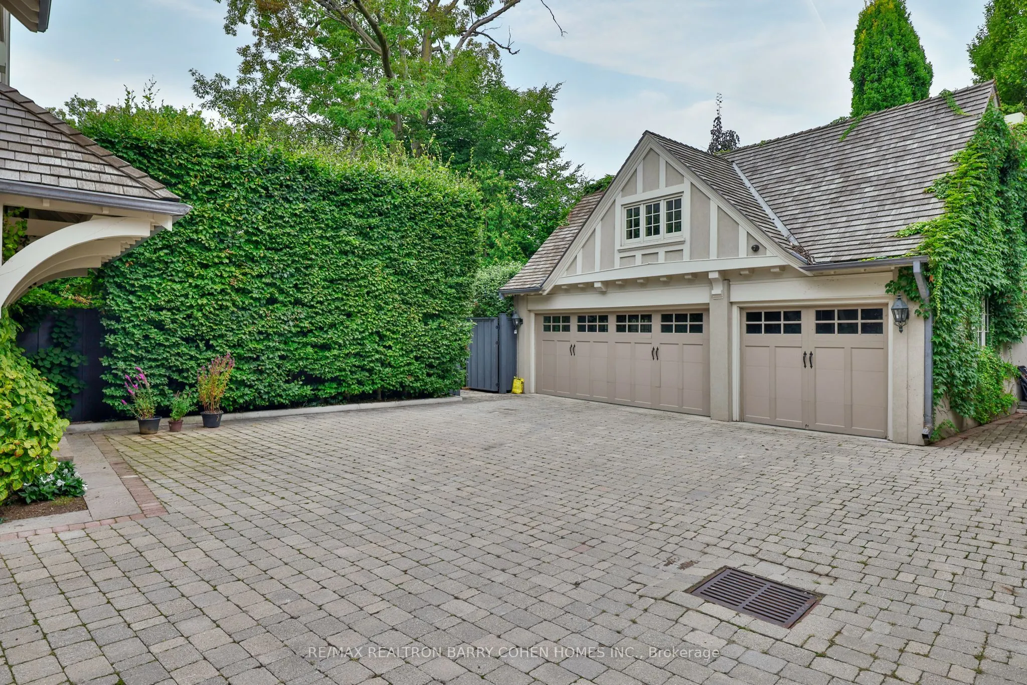 30 Whitney Avenue