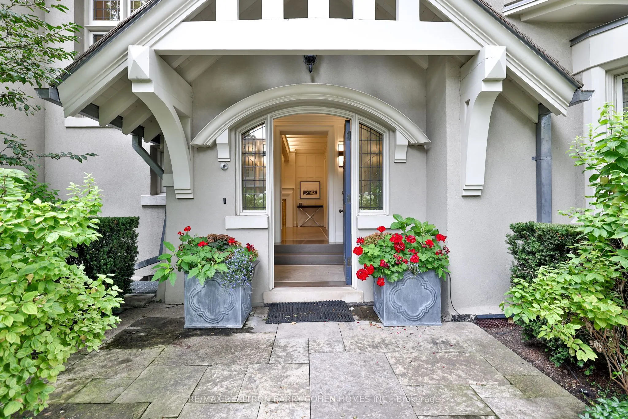 30 Whitney Avenue