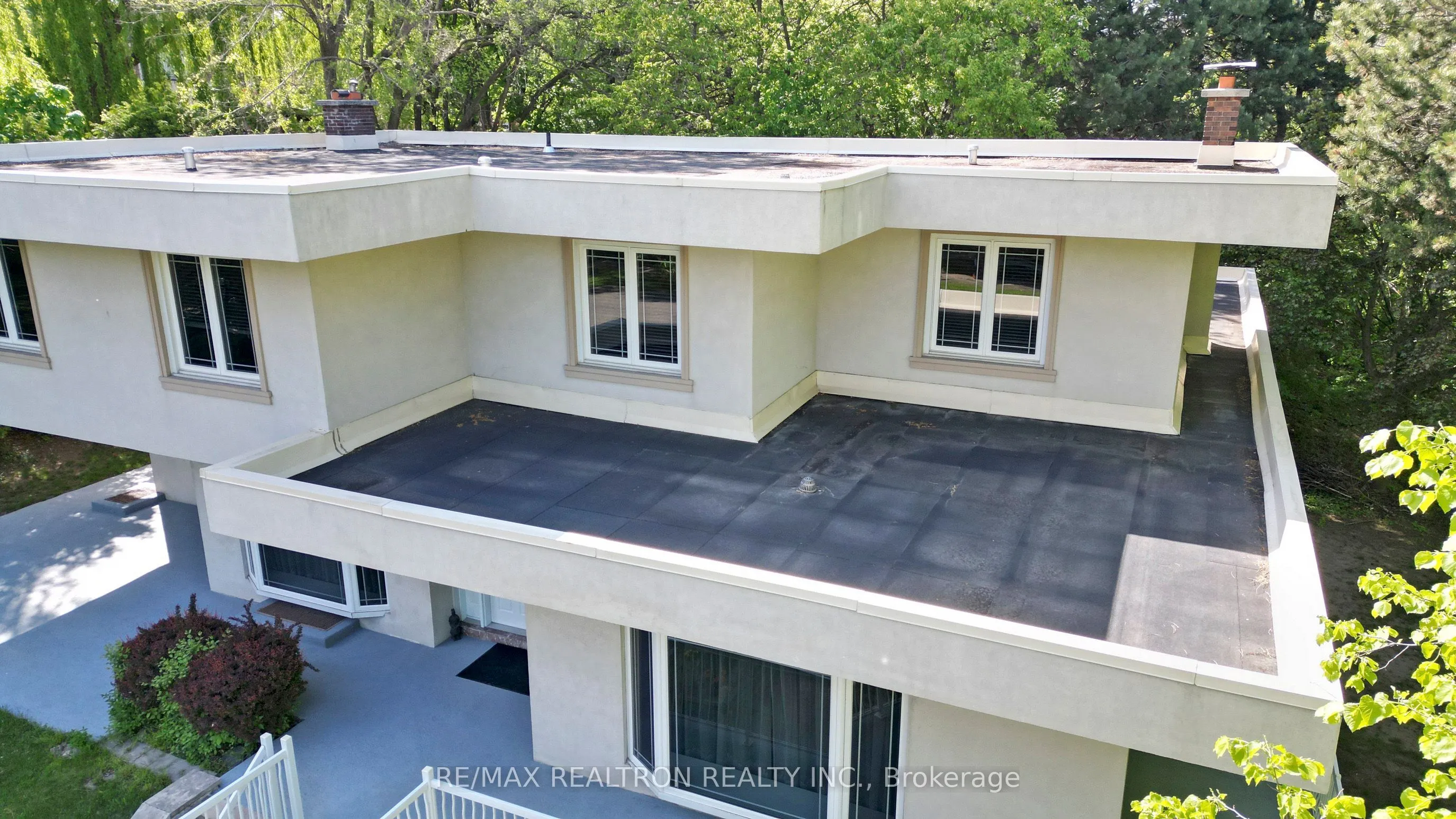 48 Silvergrove Road