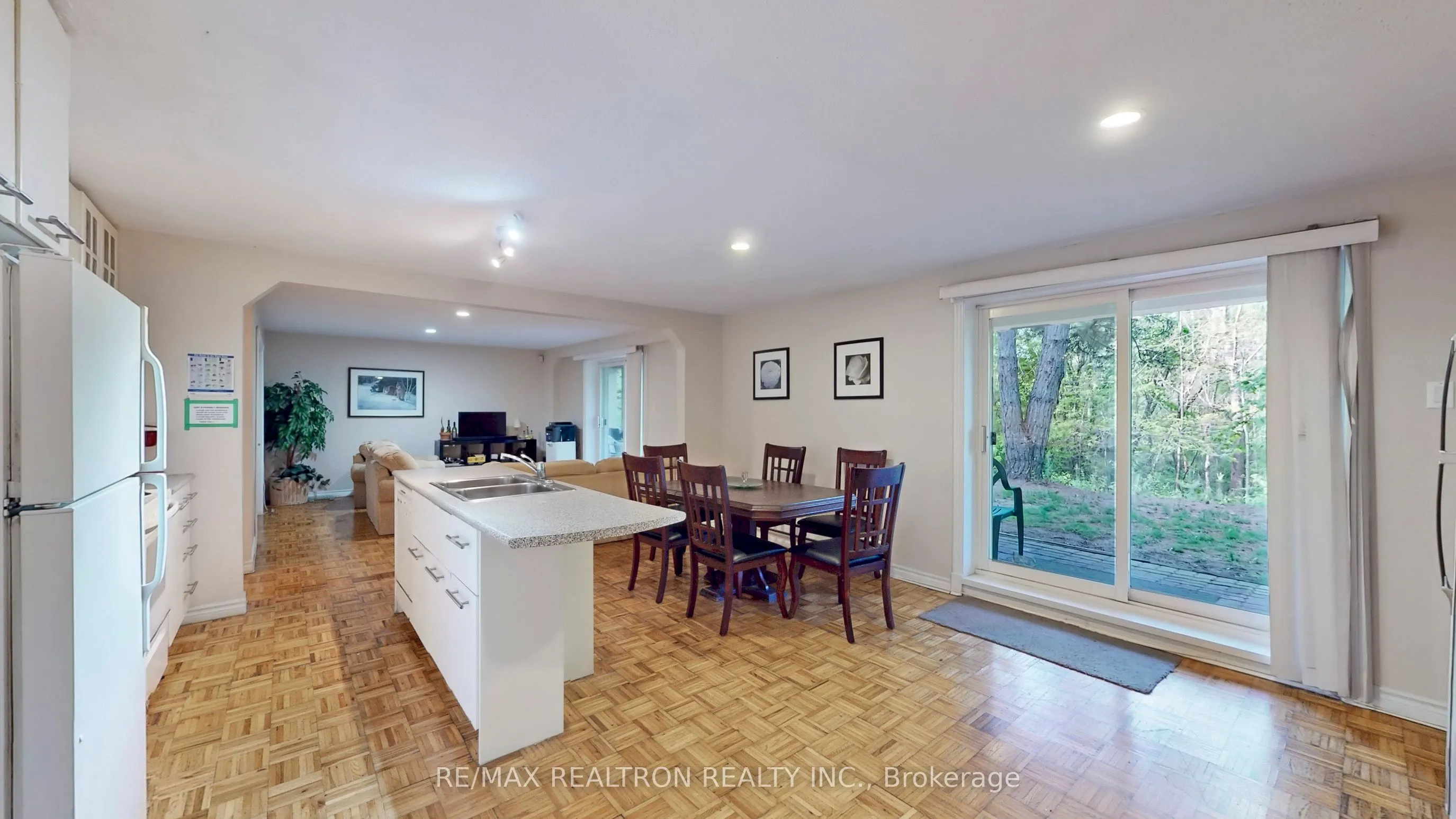 48 Silvergrove Road