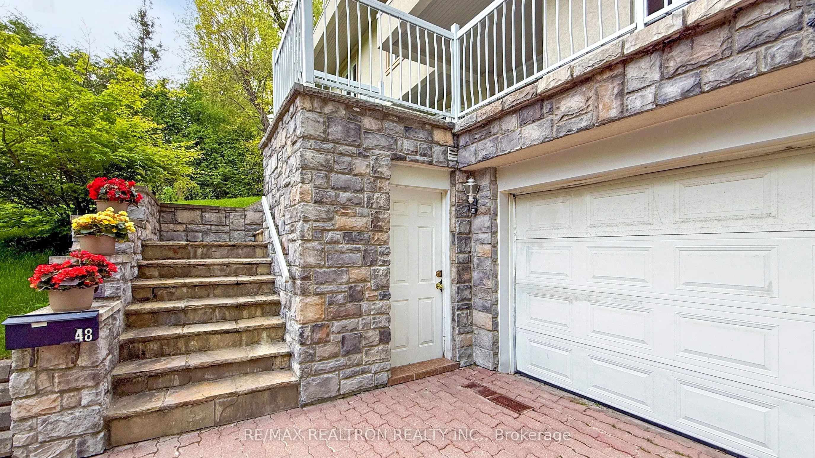 48 Silvergrove Road