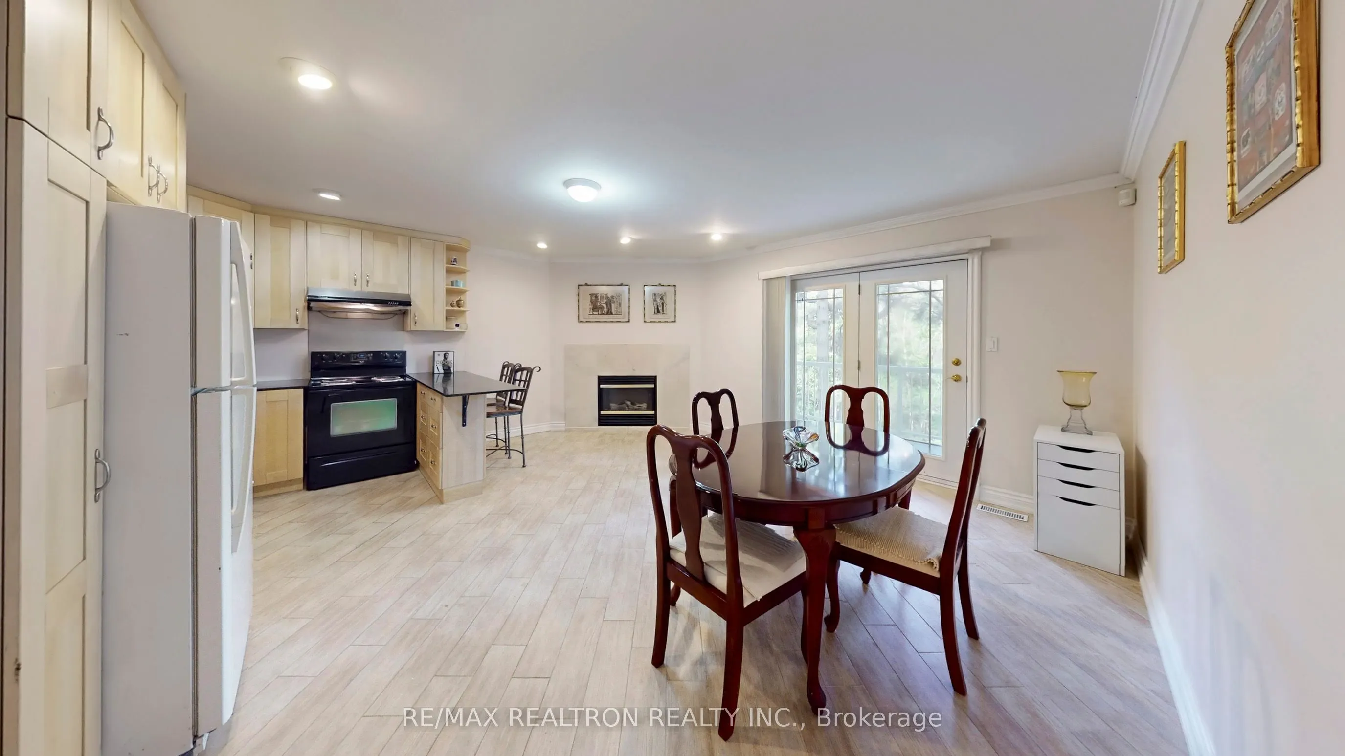 48 Silvergrove Road