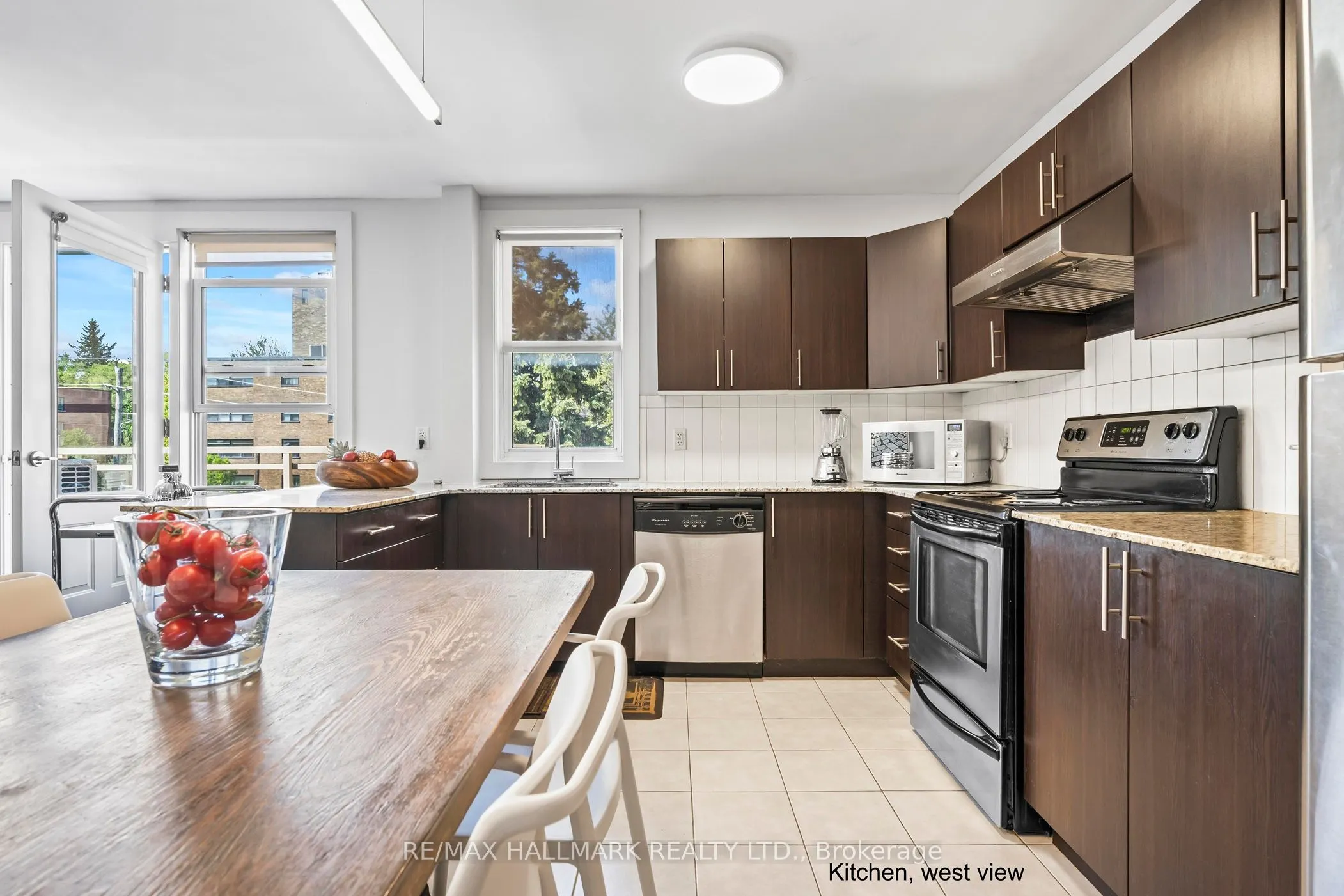 2603 Bathurst Street, #602
