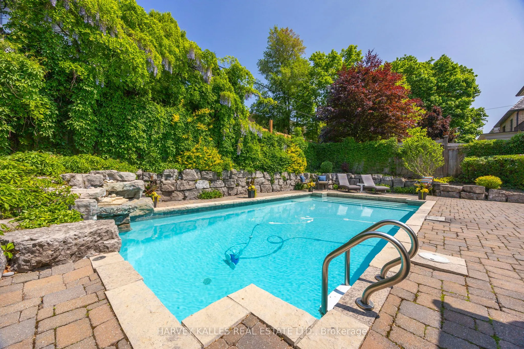 26 Forest Ridge Drive