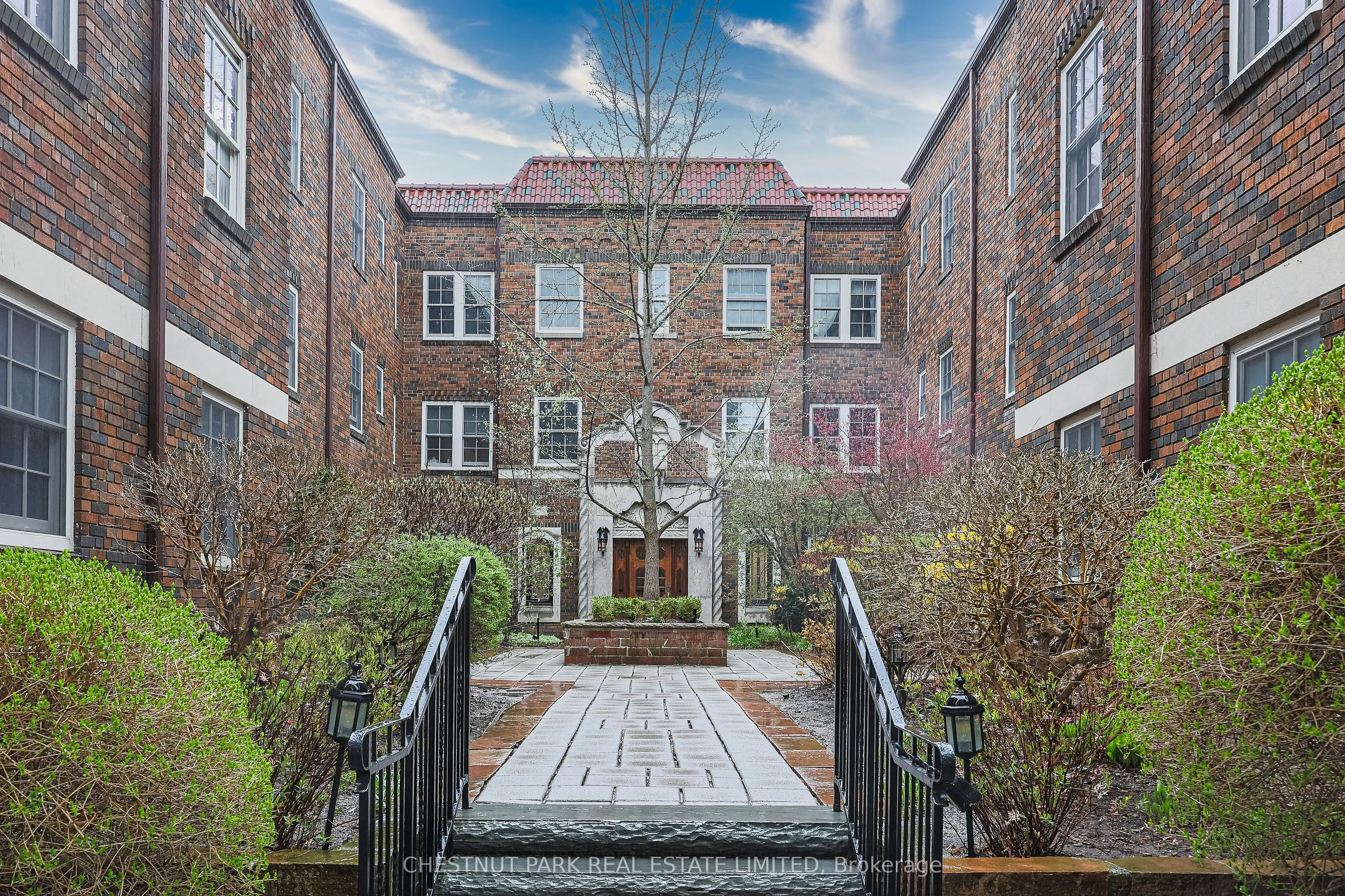 480 Oriole Parkway #111