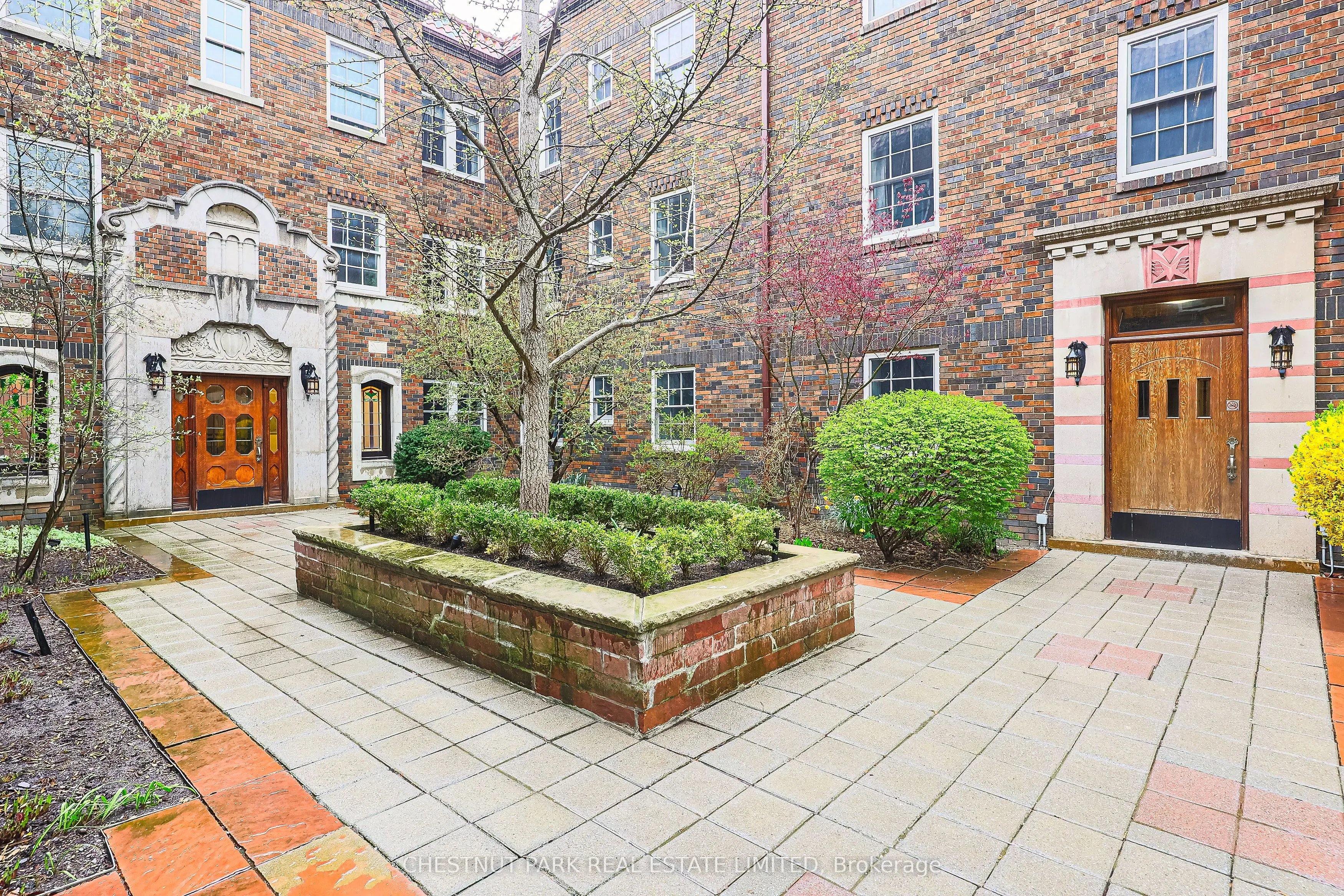 480 Oriole Parkway #111