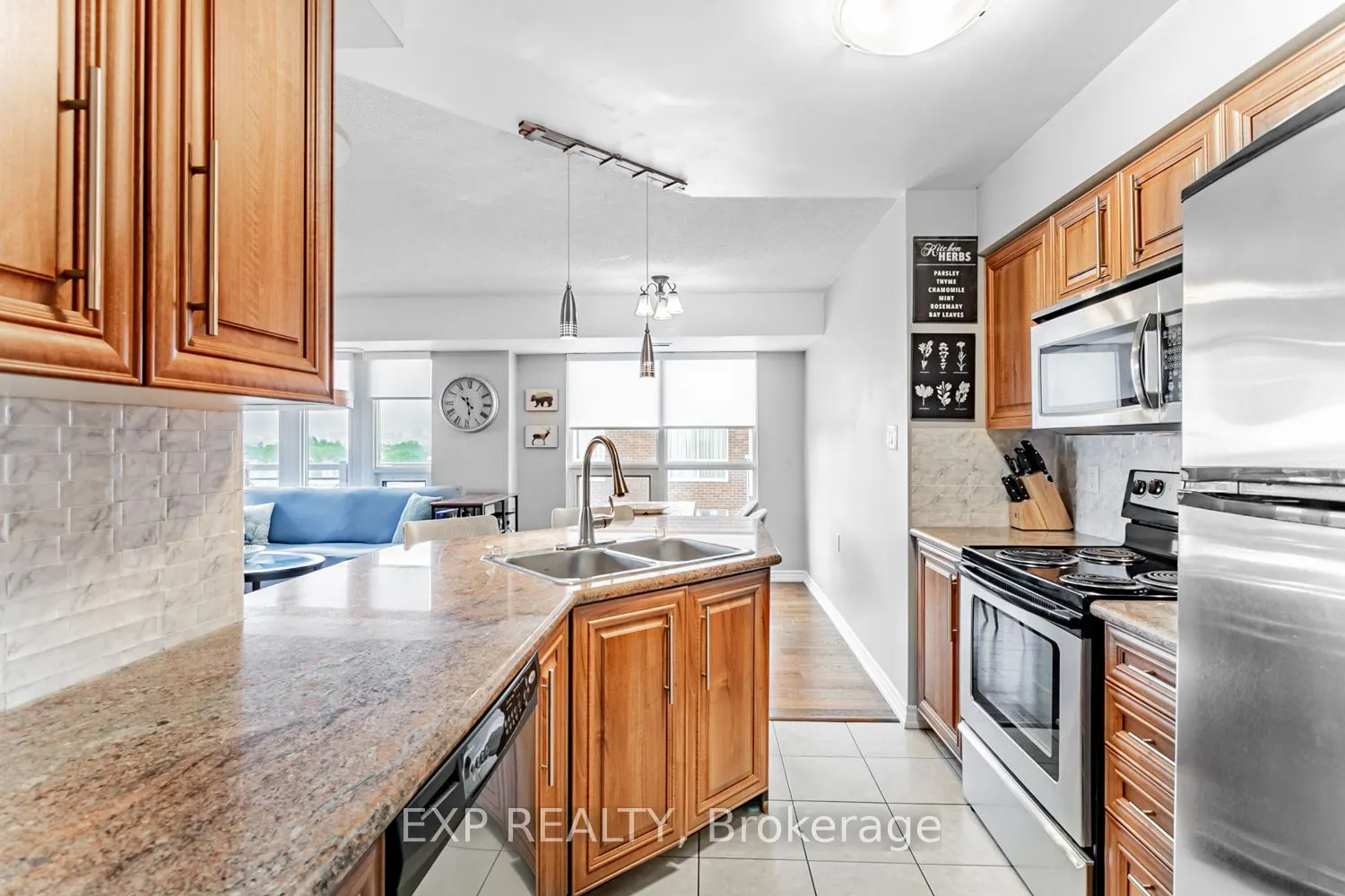 872 Sheppard Avenue W, #603