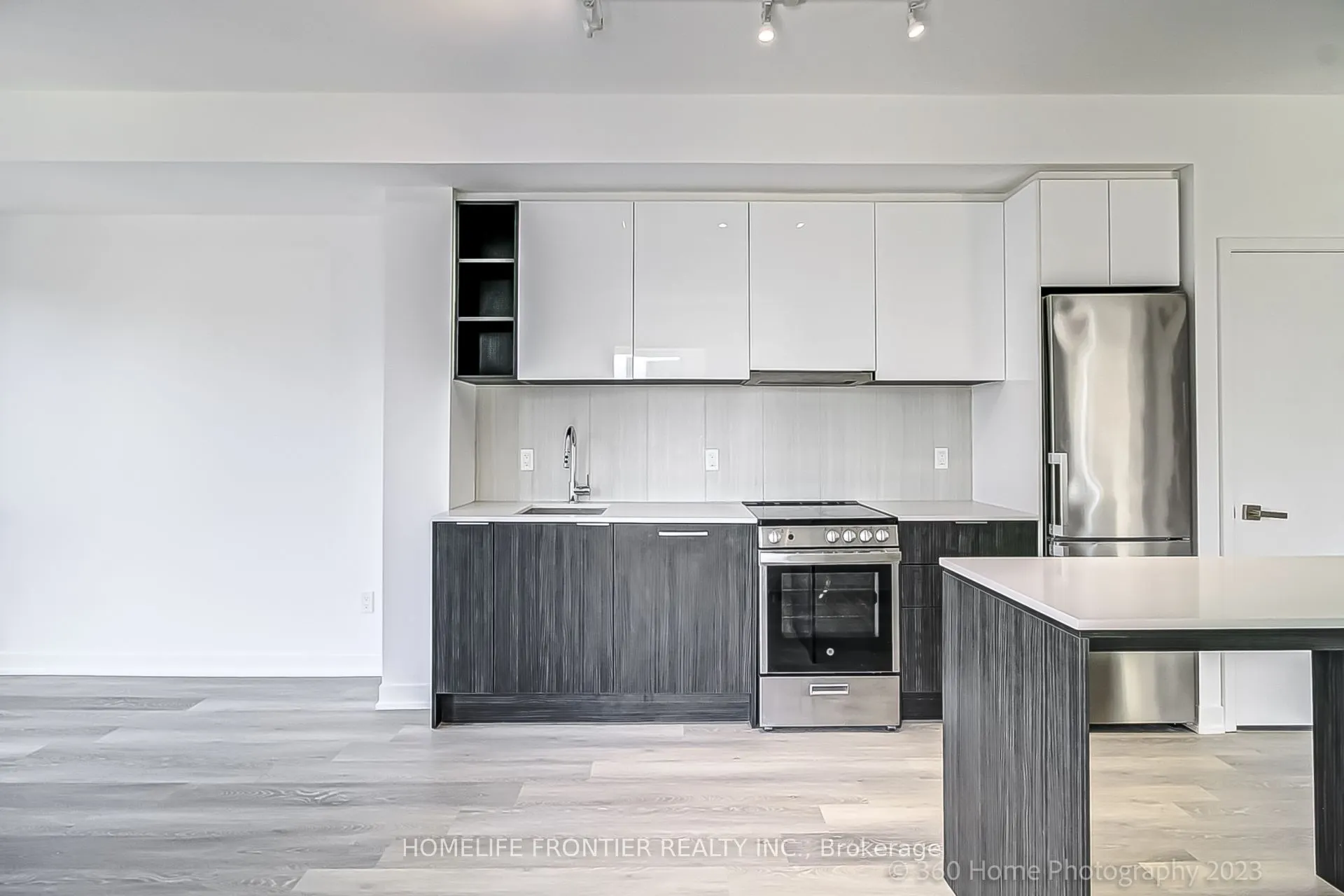 31 Tippett Road, #731