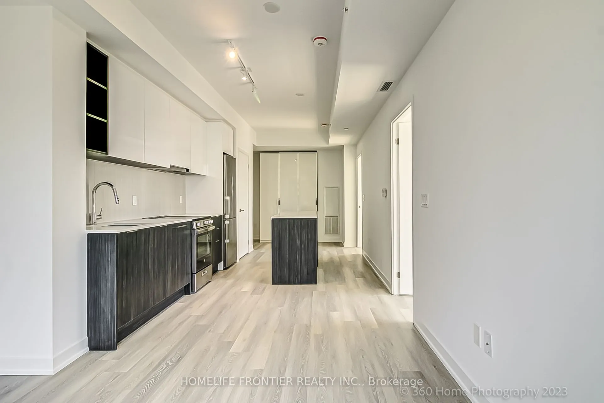 31 Tippett Road, #731