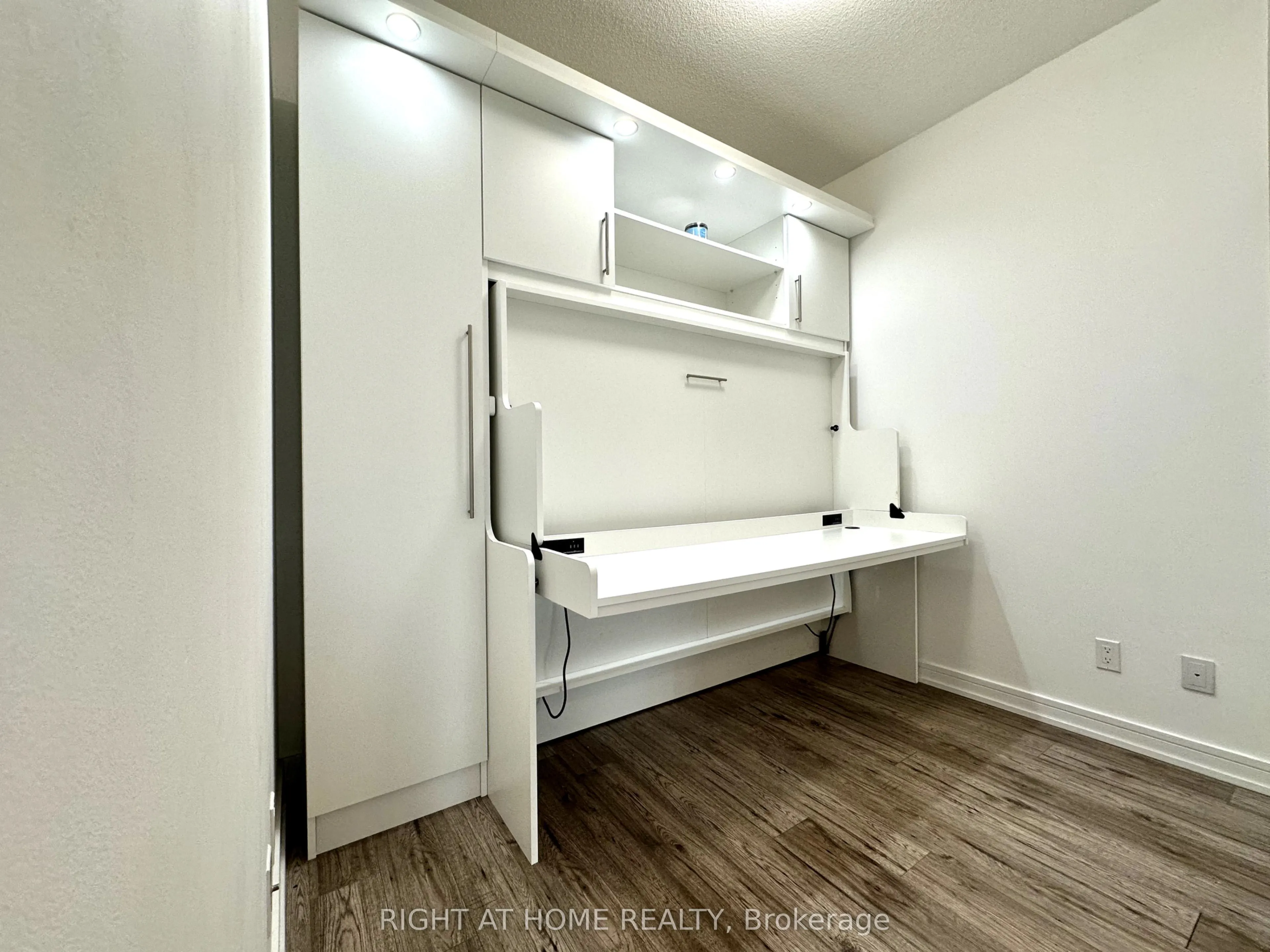 621 Sheppard Avenue E #321