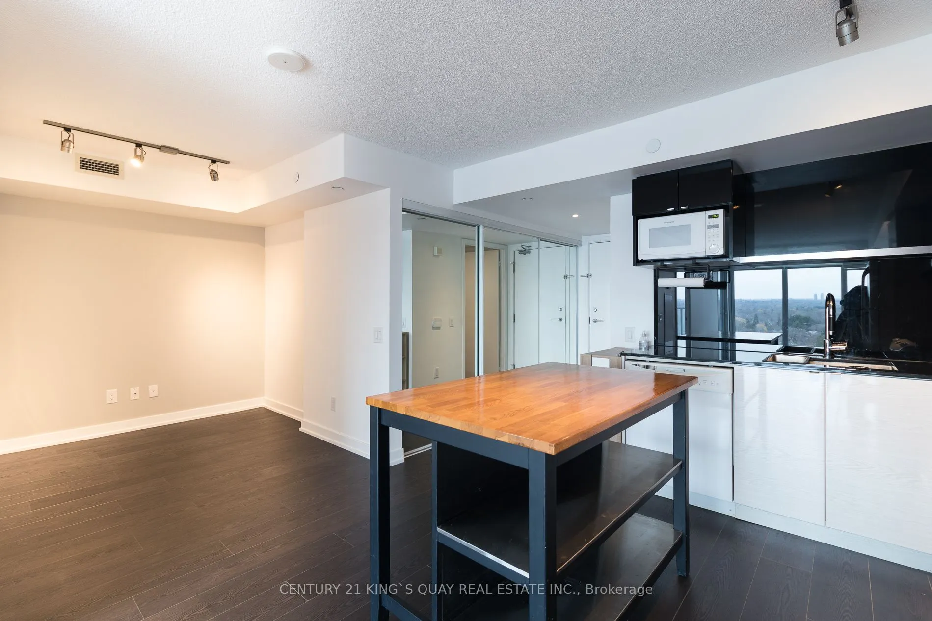 72 Esther Shiner Boulevard, #1609