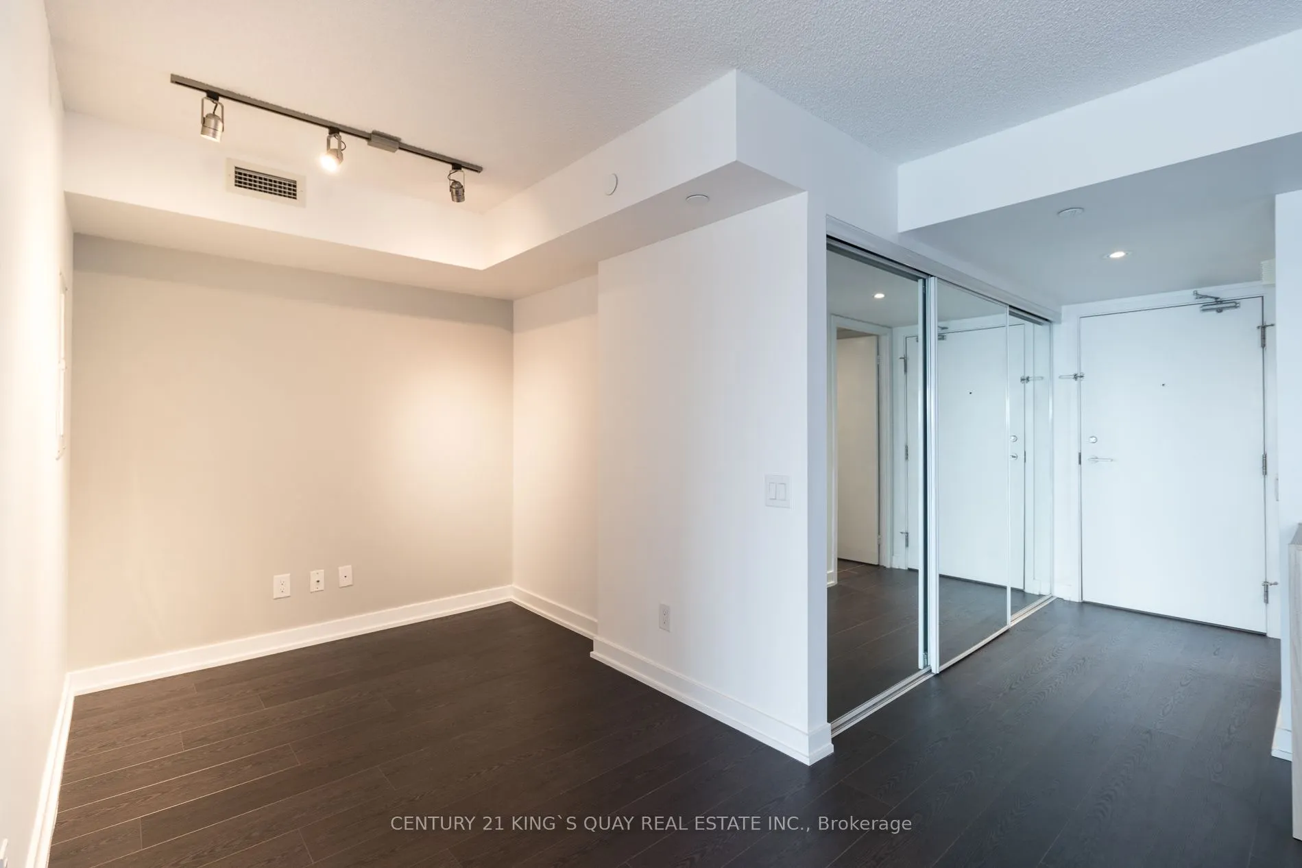 72 Esther Shiner Boulevard, #1609