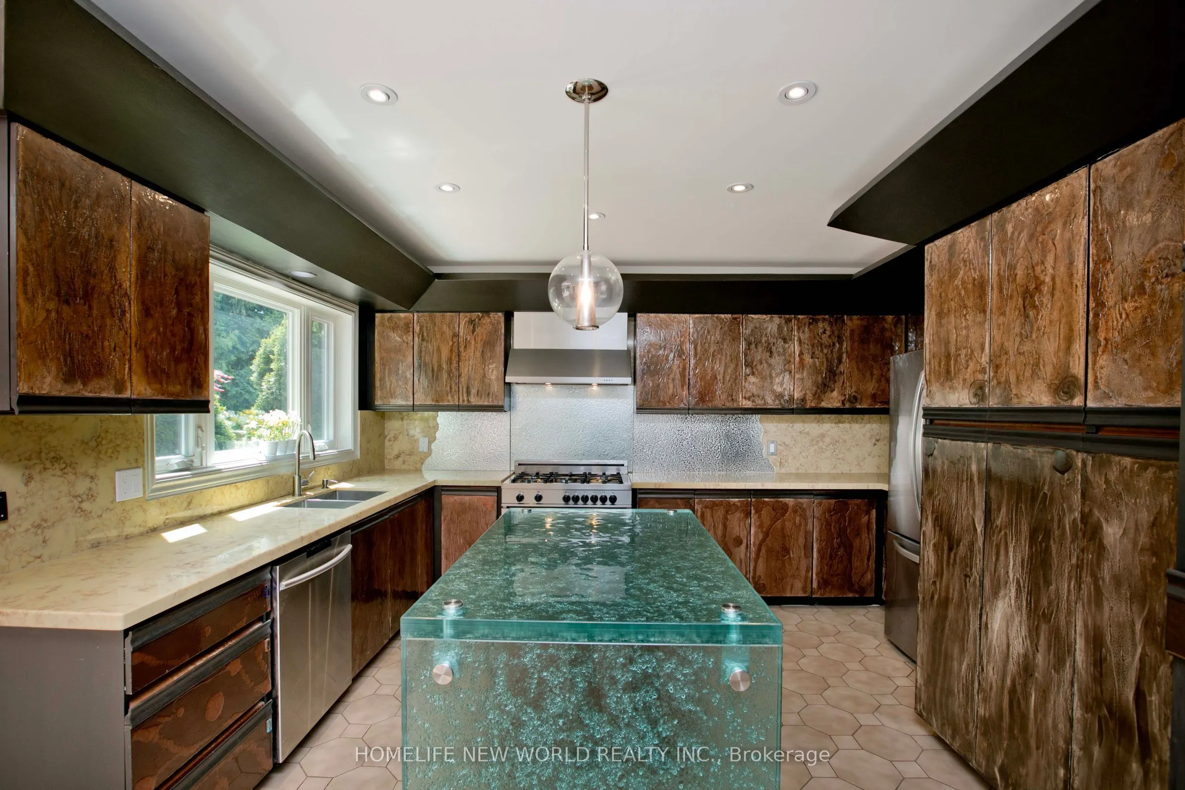 5 Willow Heights Court