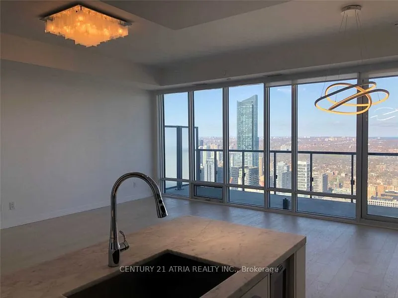 488 University Avenue, #5403