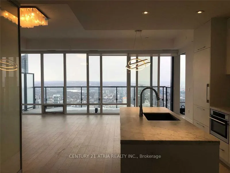 488 University Avenue, #5403