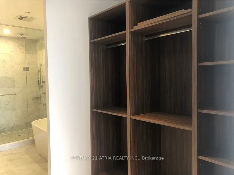 488 University Avenue, #5403