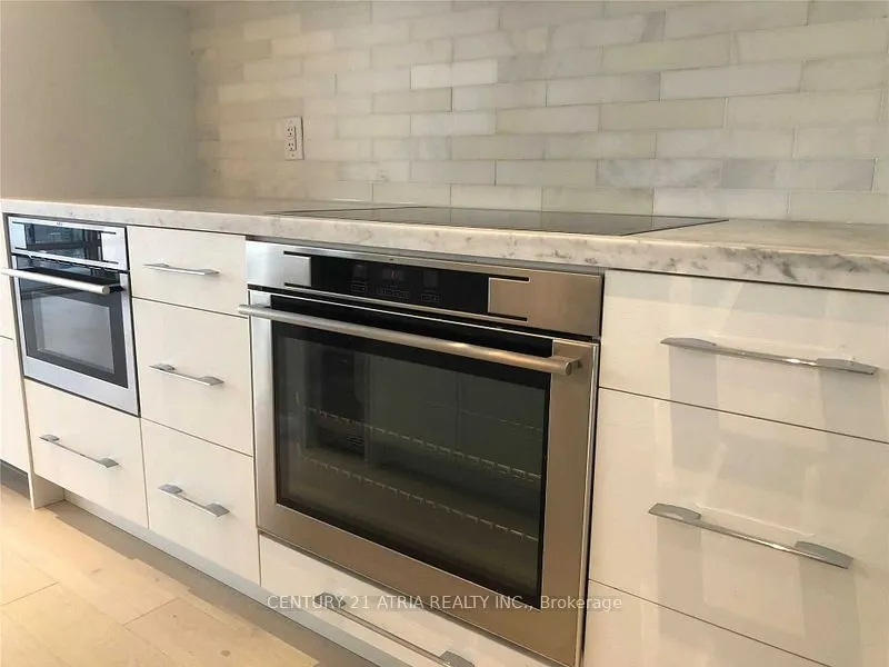 488 University Avenue, #5403