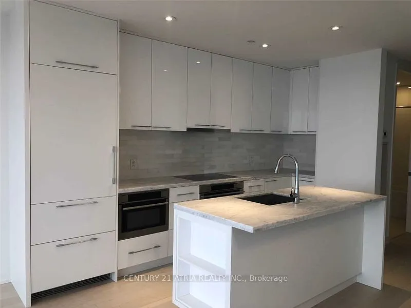 488 University Avenue, #5403
